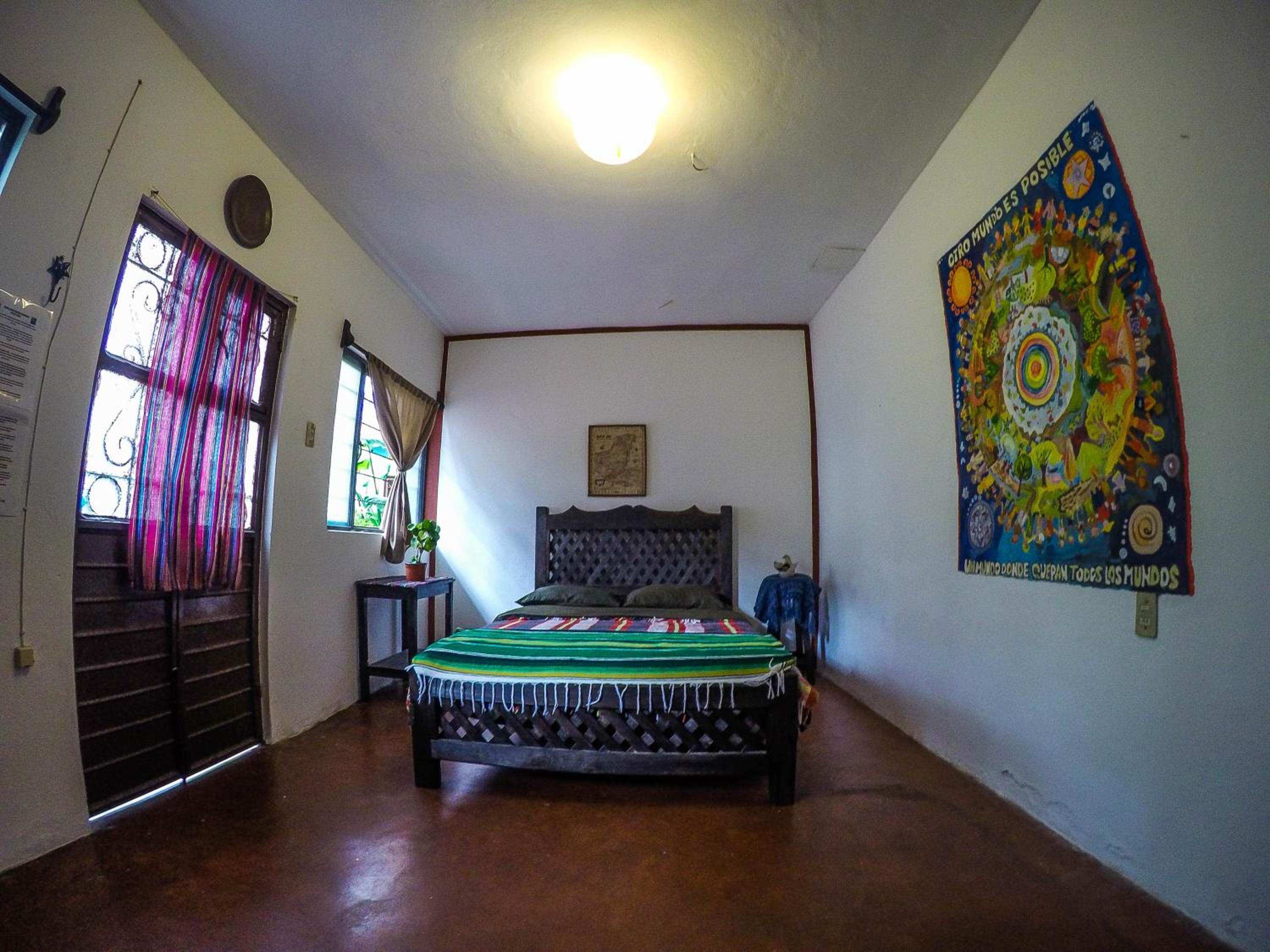 Double Room with Private Bathroom - Photo 3
