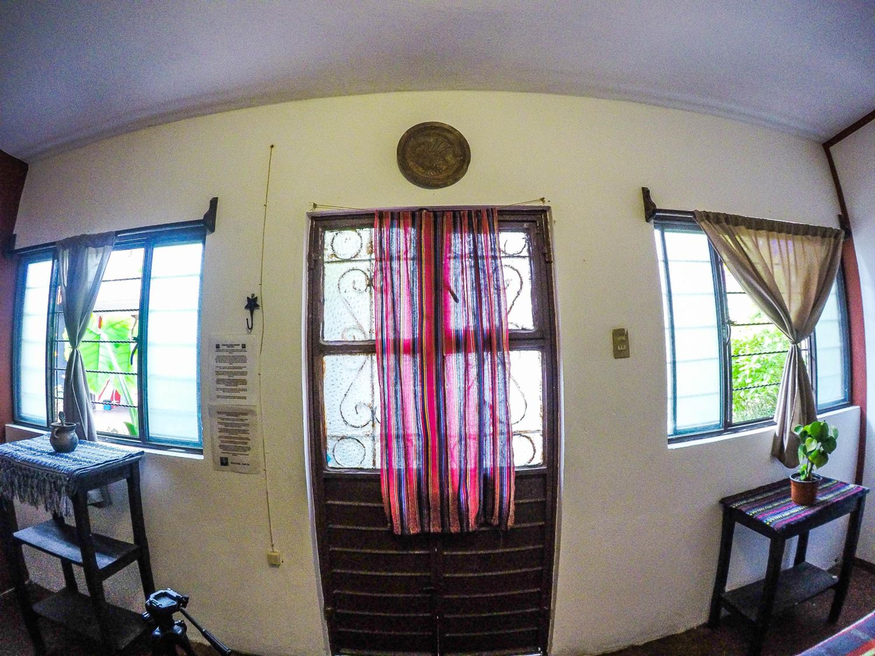 Double Room with Private Bathroom - Photo 5