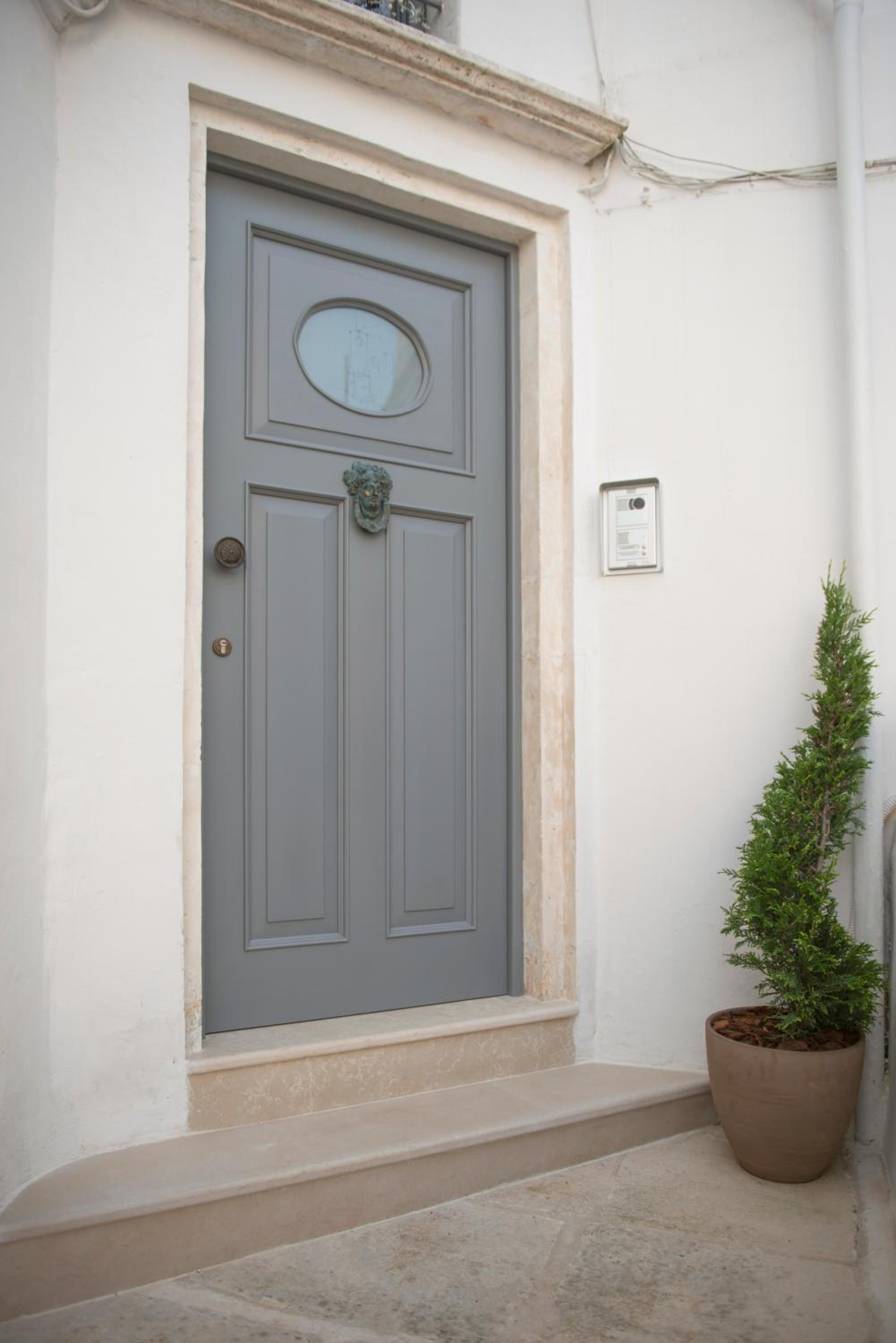 One-Bedroom House - Photo 32