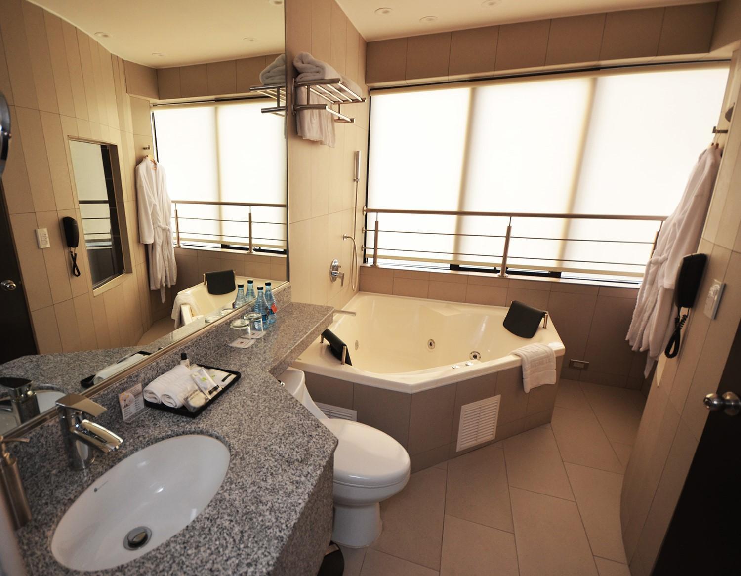 Superior Suite - Photo 2