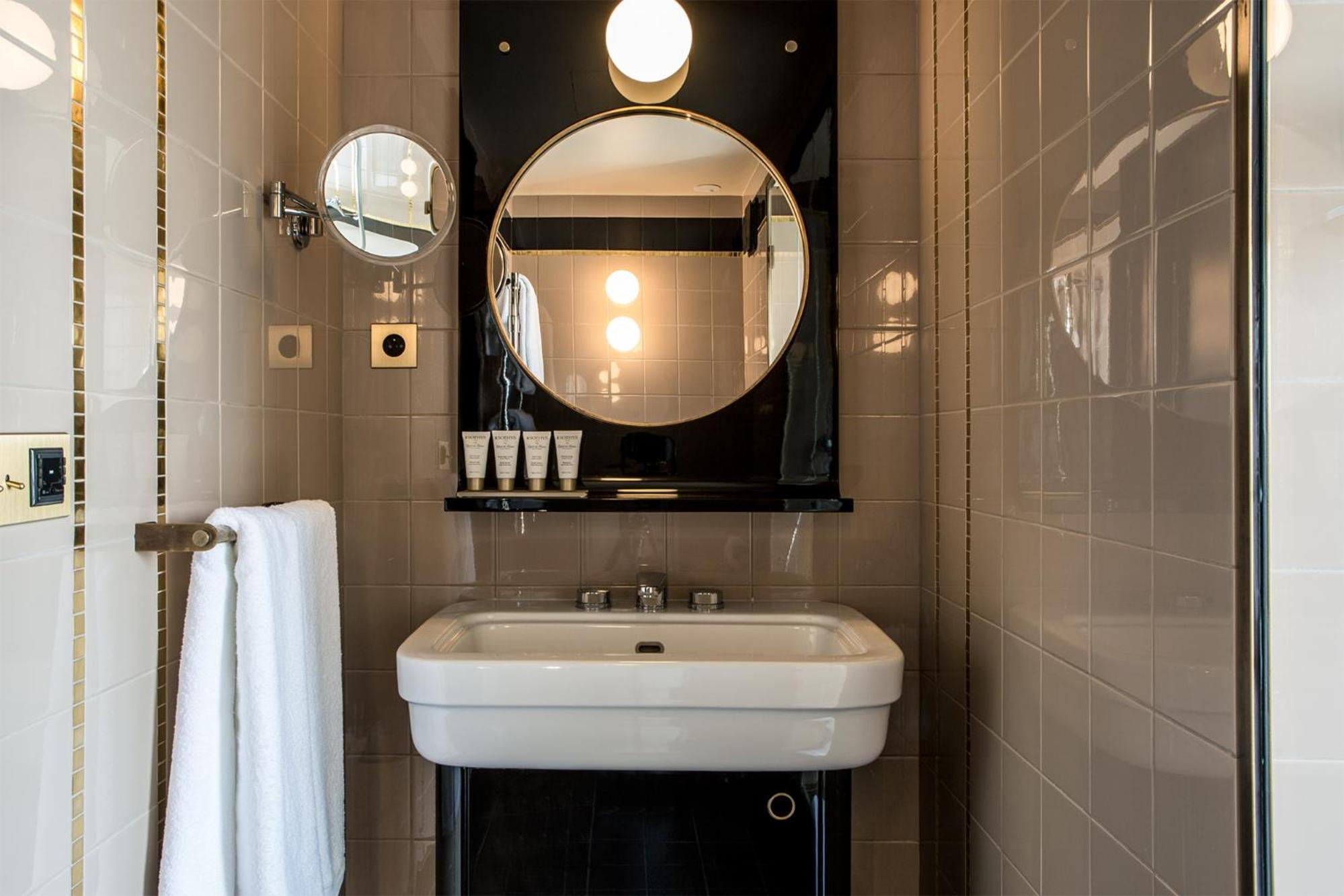 Parisian Suite photo 2