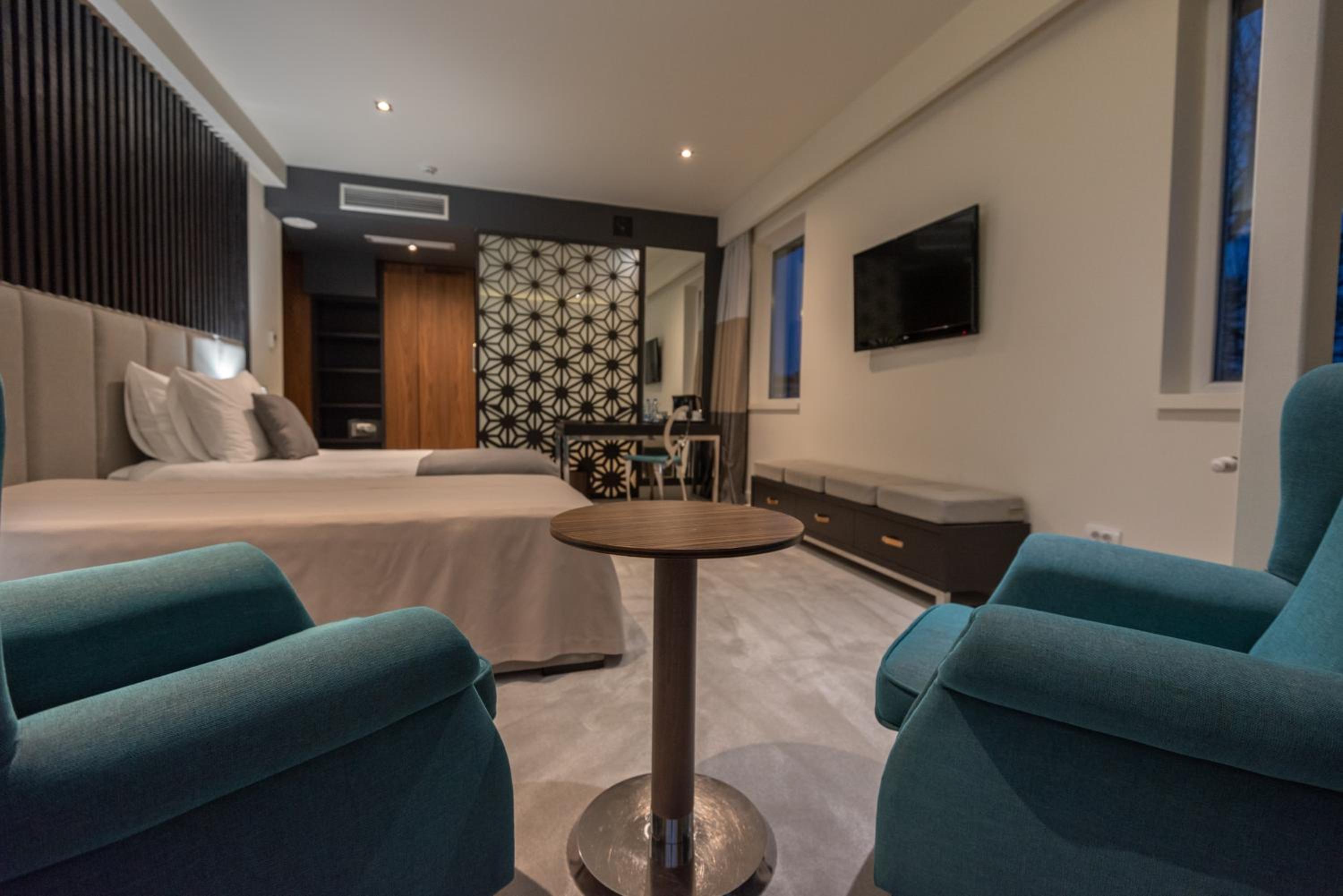 Deluxe Double or Twin Room with Balcony