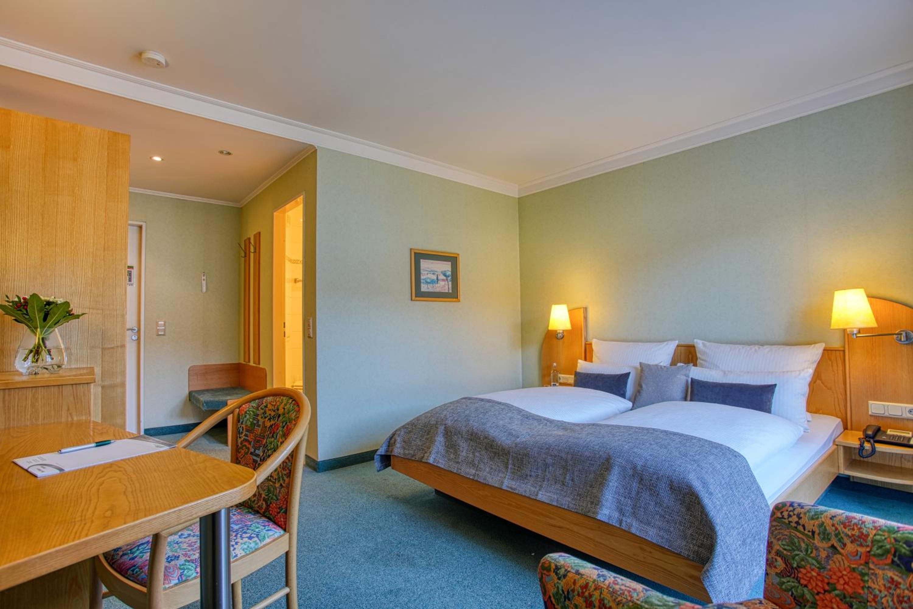 Comfort Double Room with Shower - Photo 3