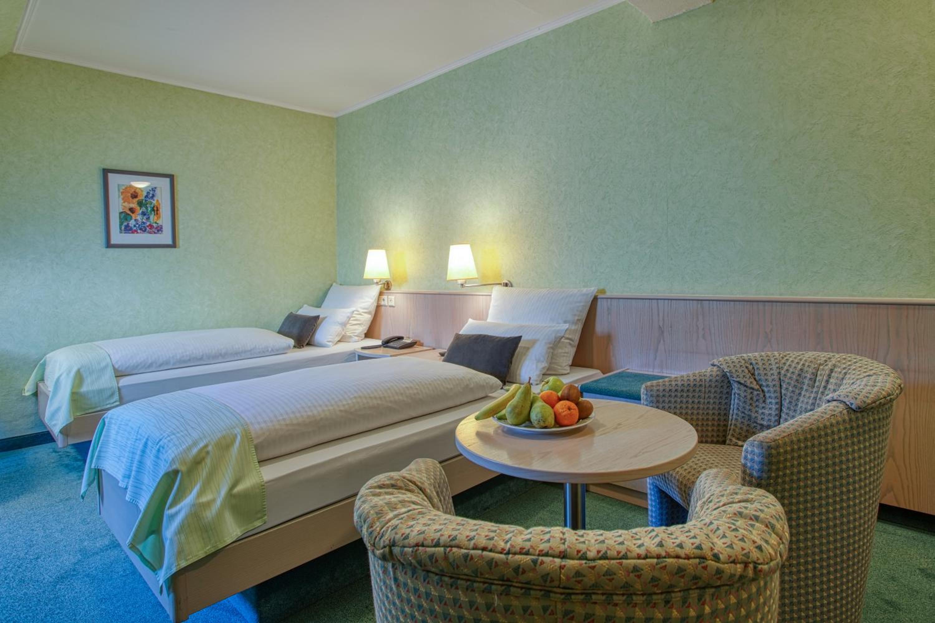 Double or Twin Room with Shower - Photo 3