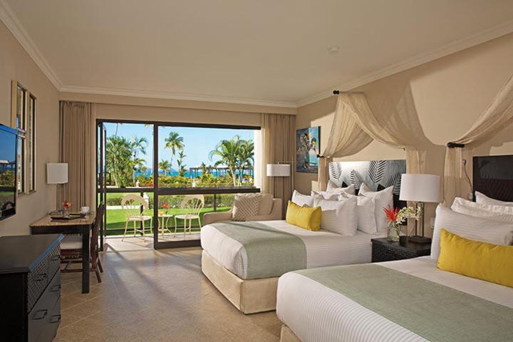 Deluxe King Partial Ocean View - Photo 2