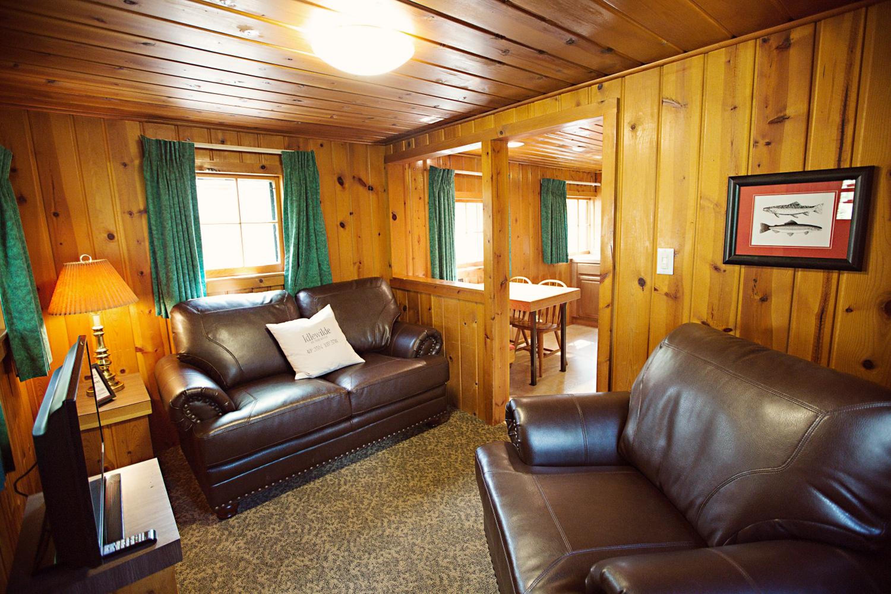 One-Bedroom House - Photo 6