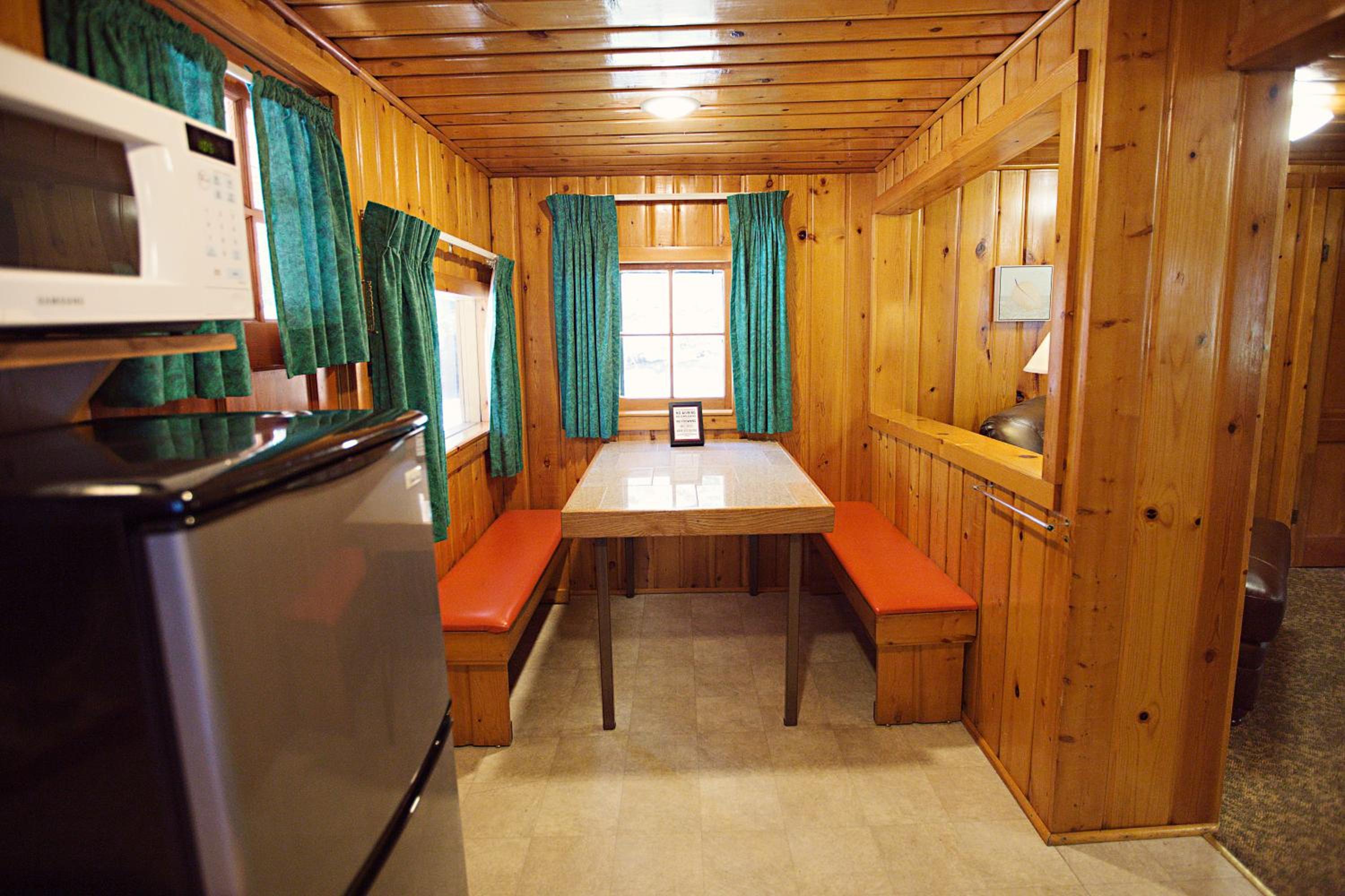 Two-Bedroom House - Photo 8