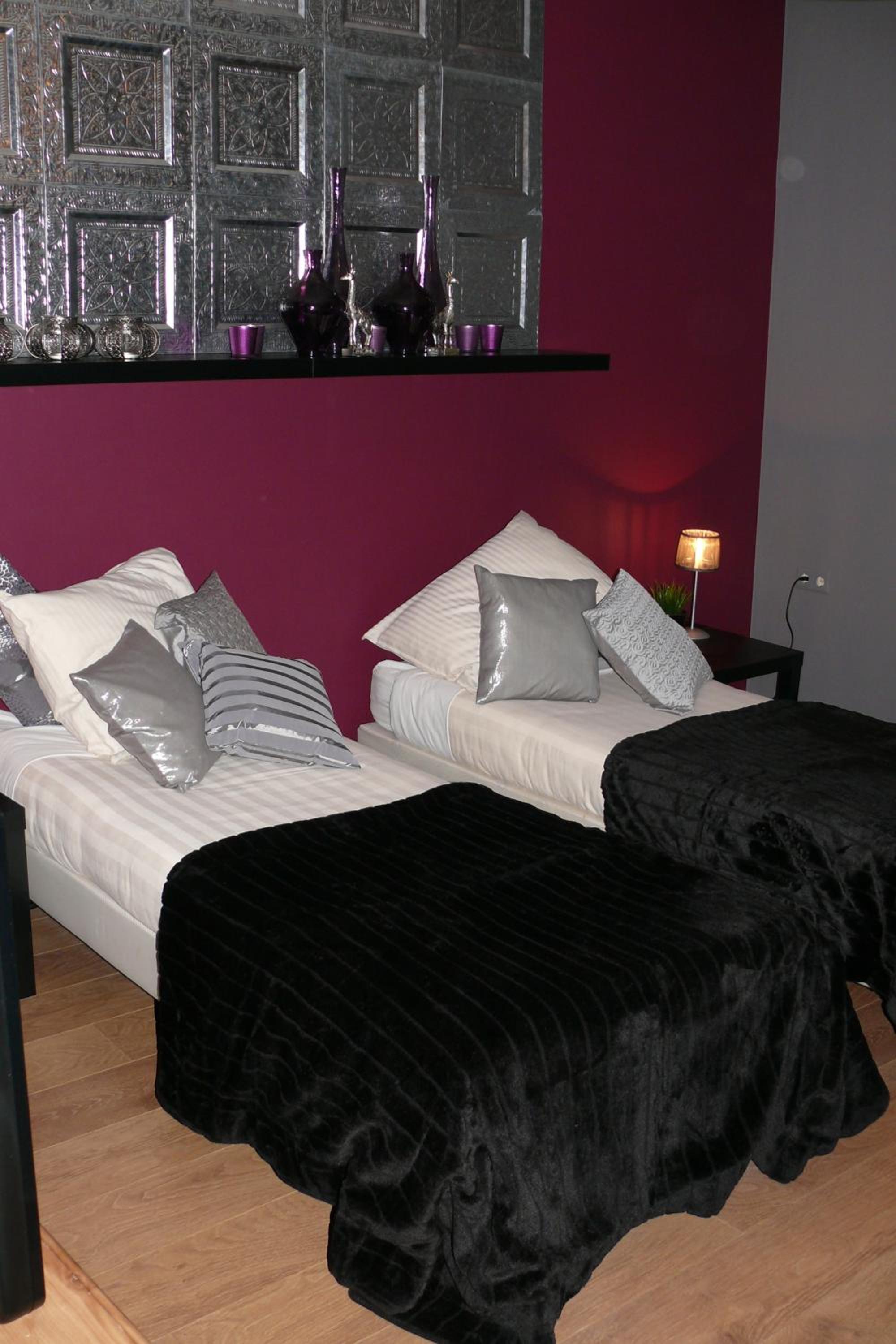 Agadir Twin Room (Private bathroom in hallway) - Photo 4
