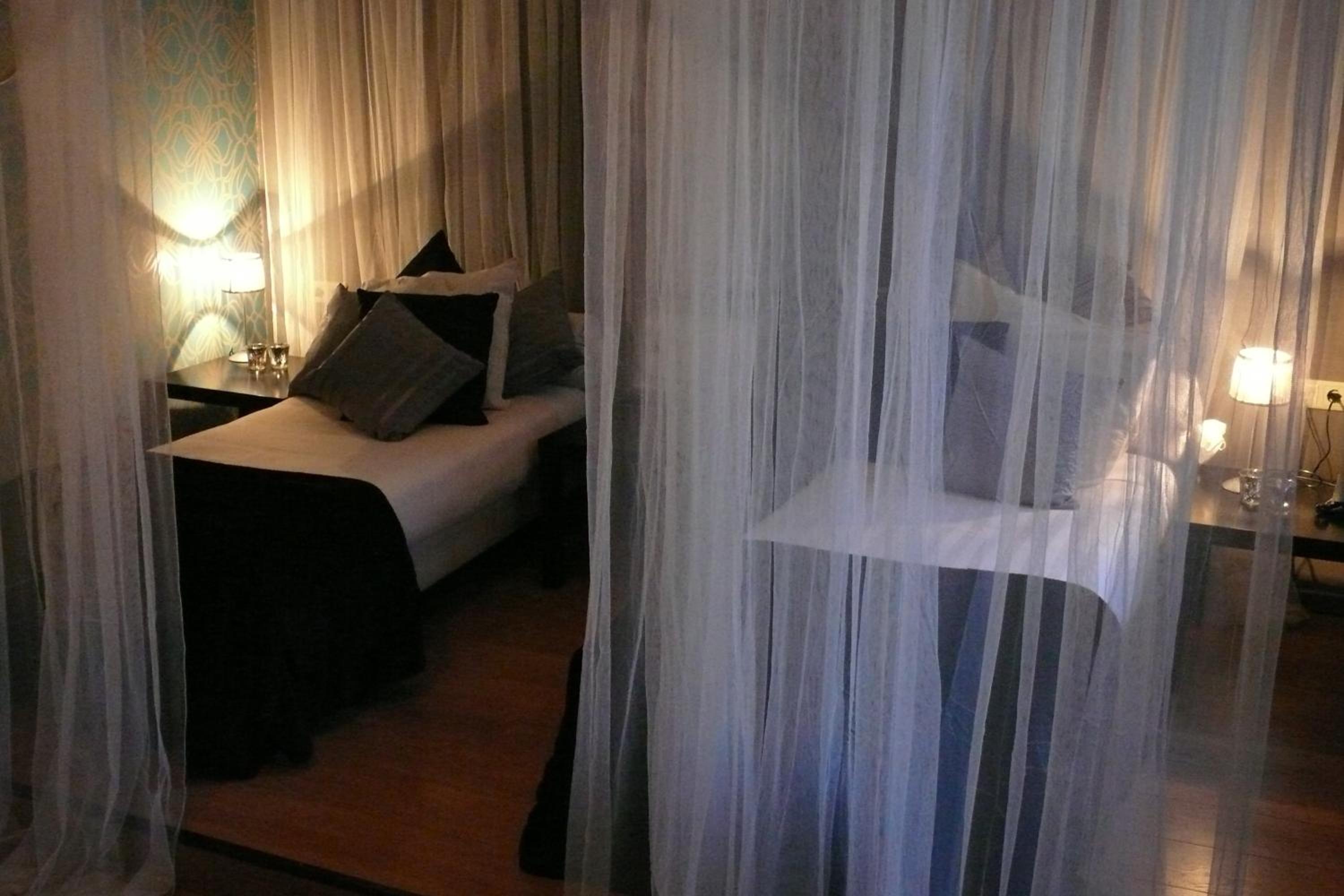 Agadir Twin Room (Private bathroom in hallway) - Photo 2