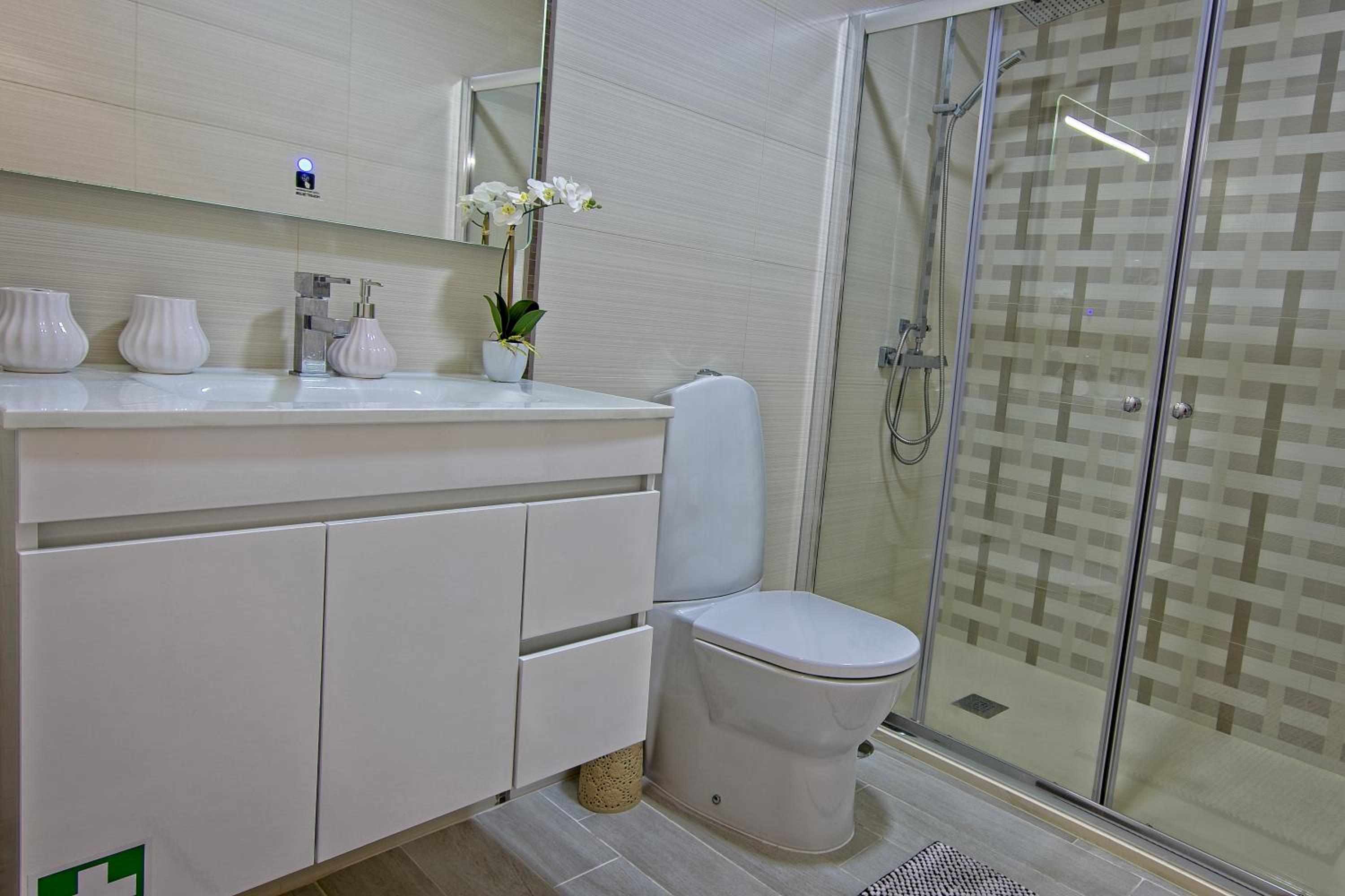One-Bedroom Apartment - Photo 15