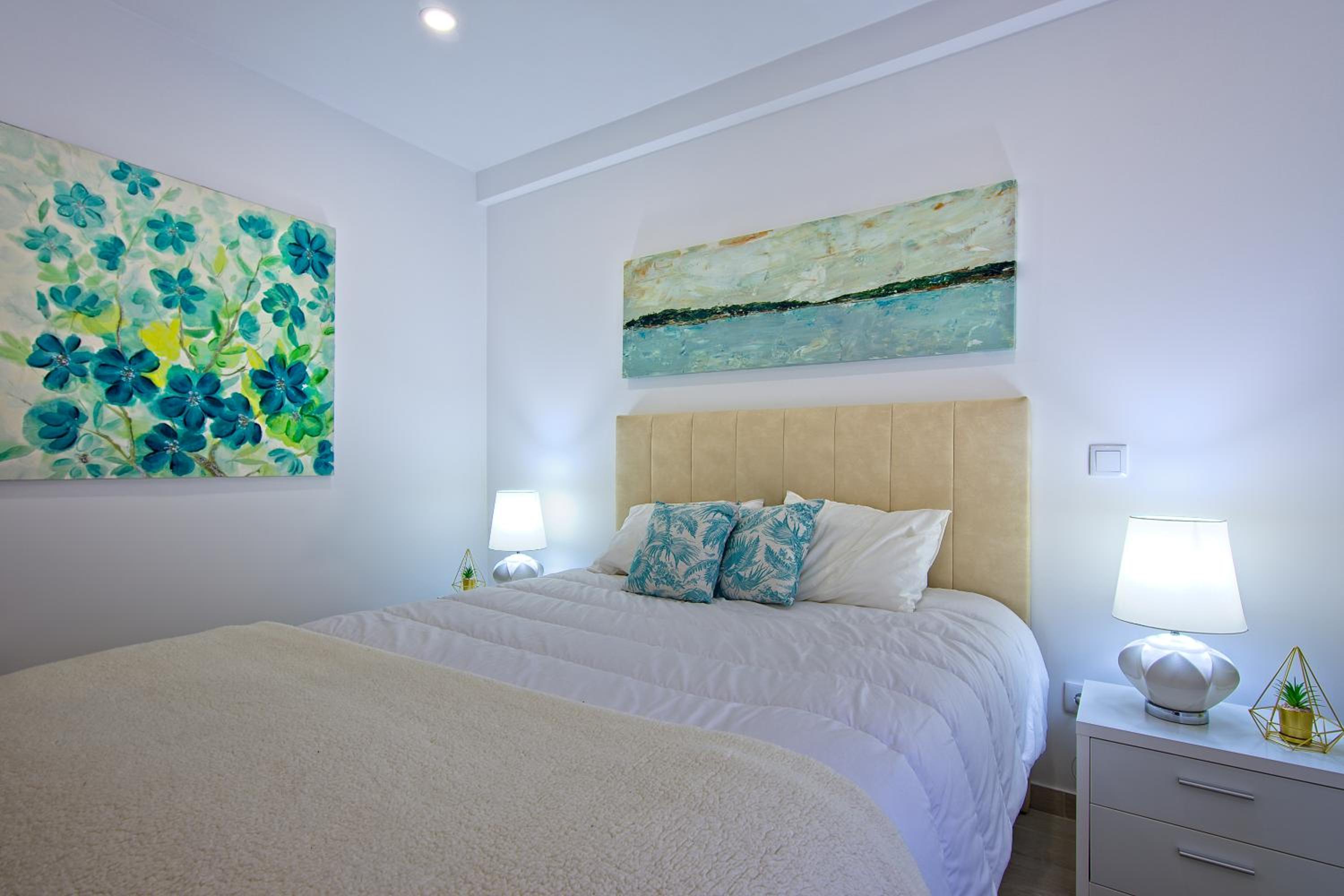 One-Bedroom Apartment - Photo 5