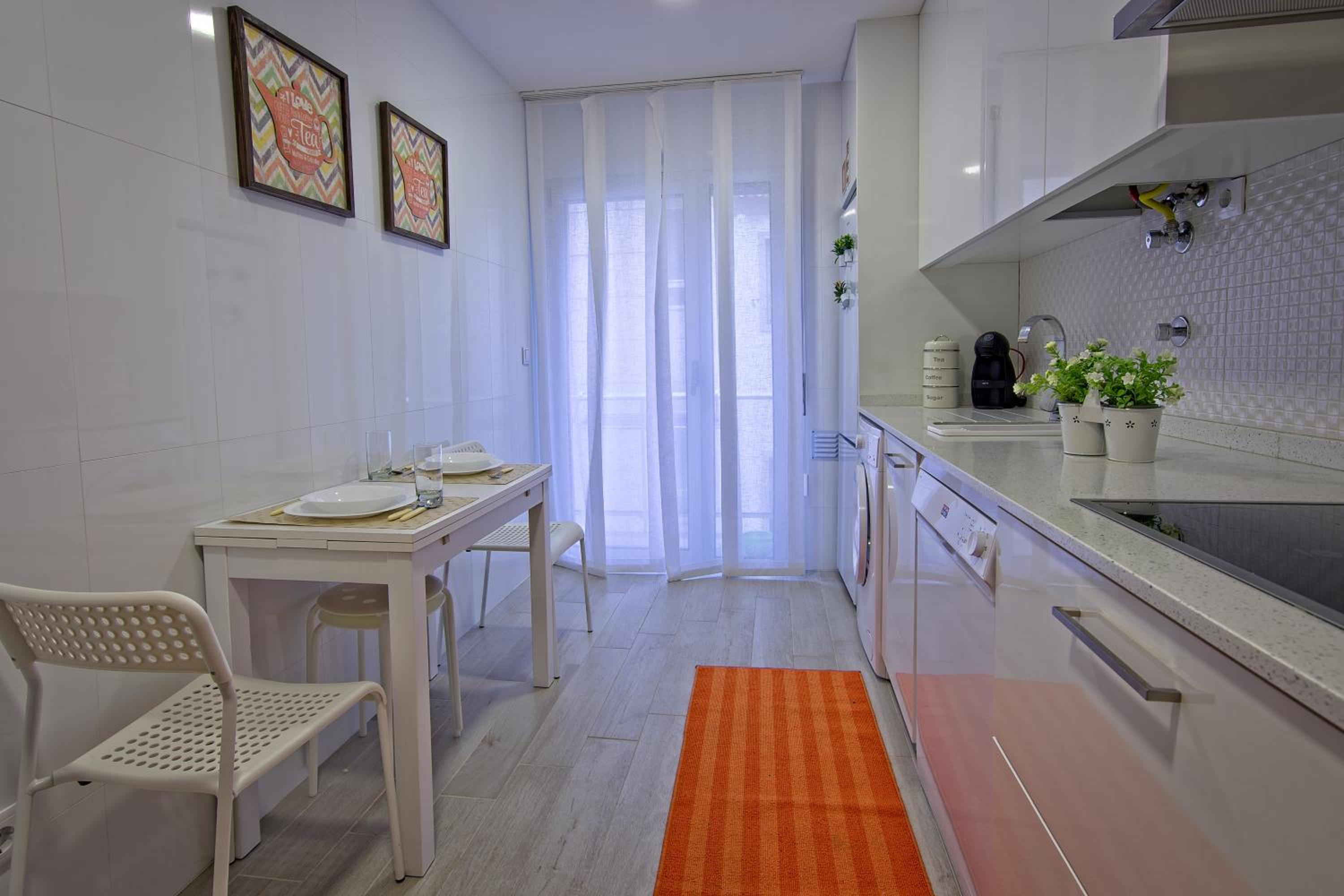 One-Bedroom Apartment - Photo 7