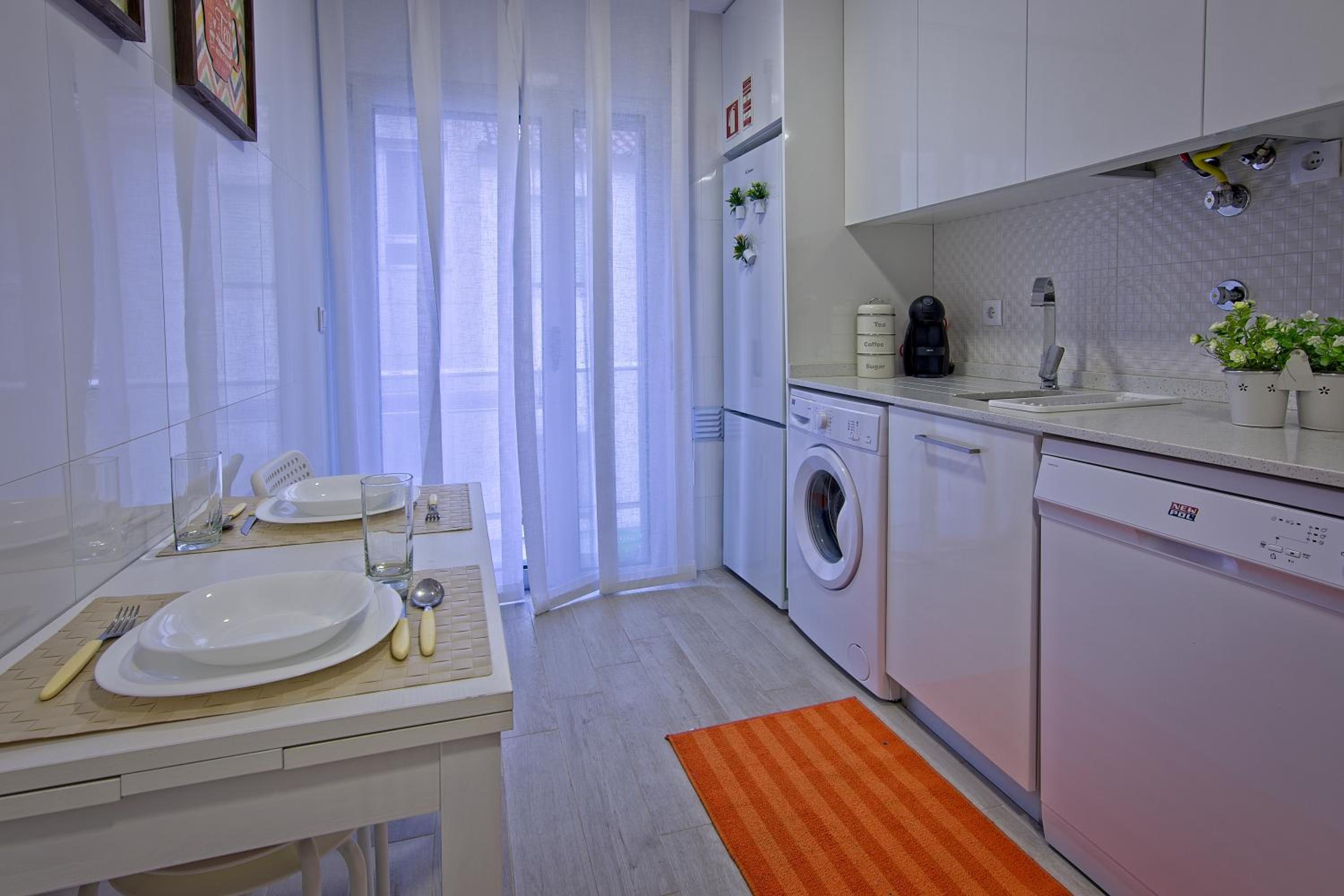 One-Bedroom Apartment - Photo 9