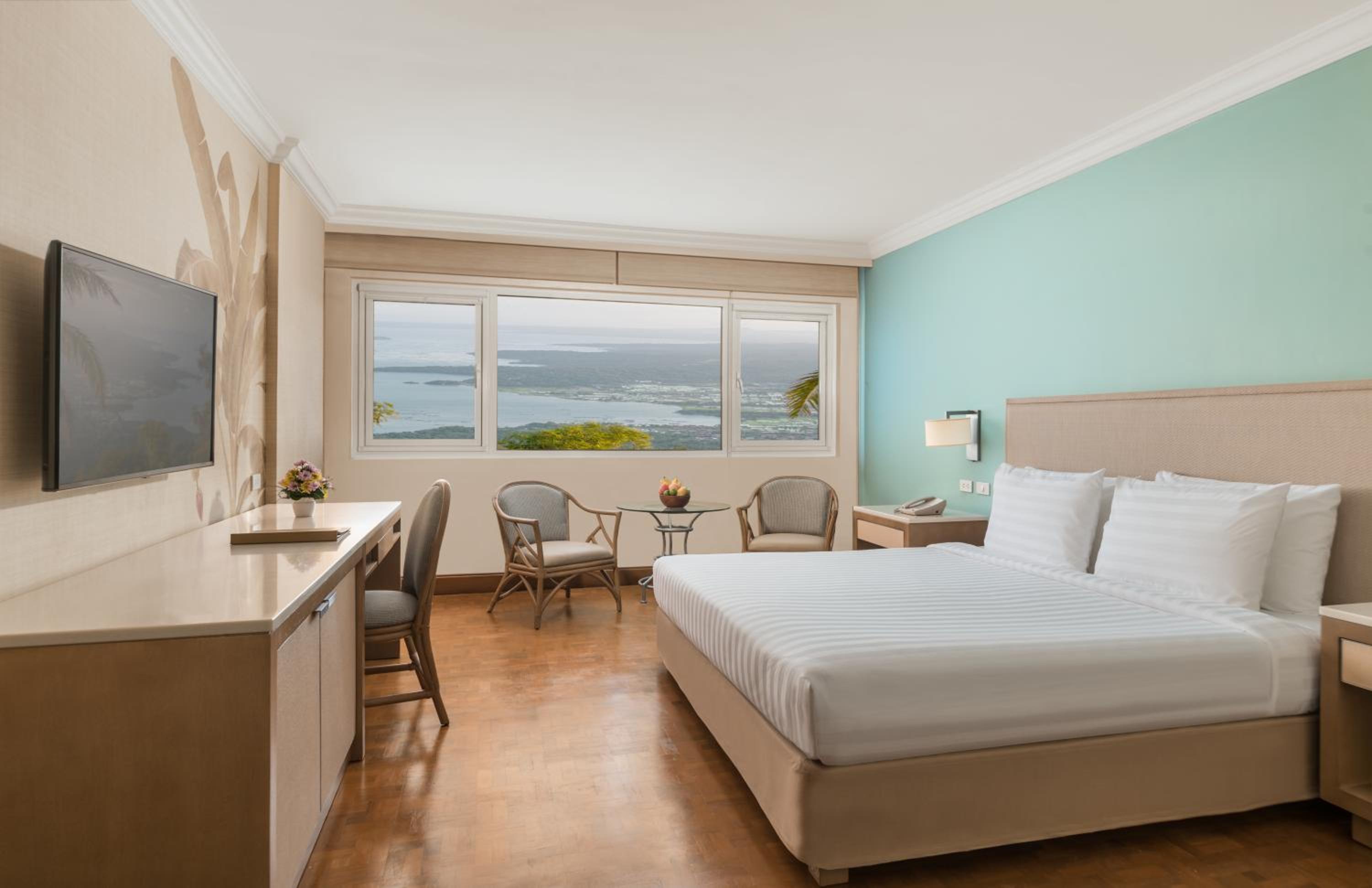 Deluxe Room - Photo 5