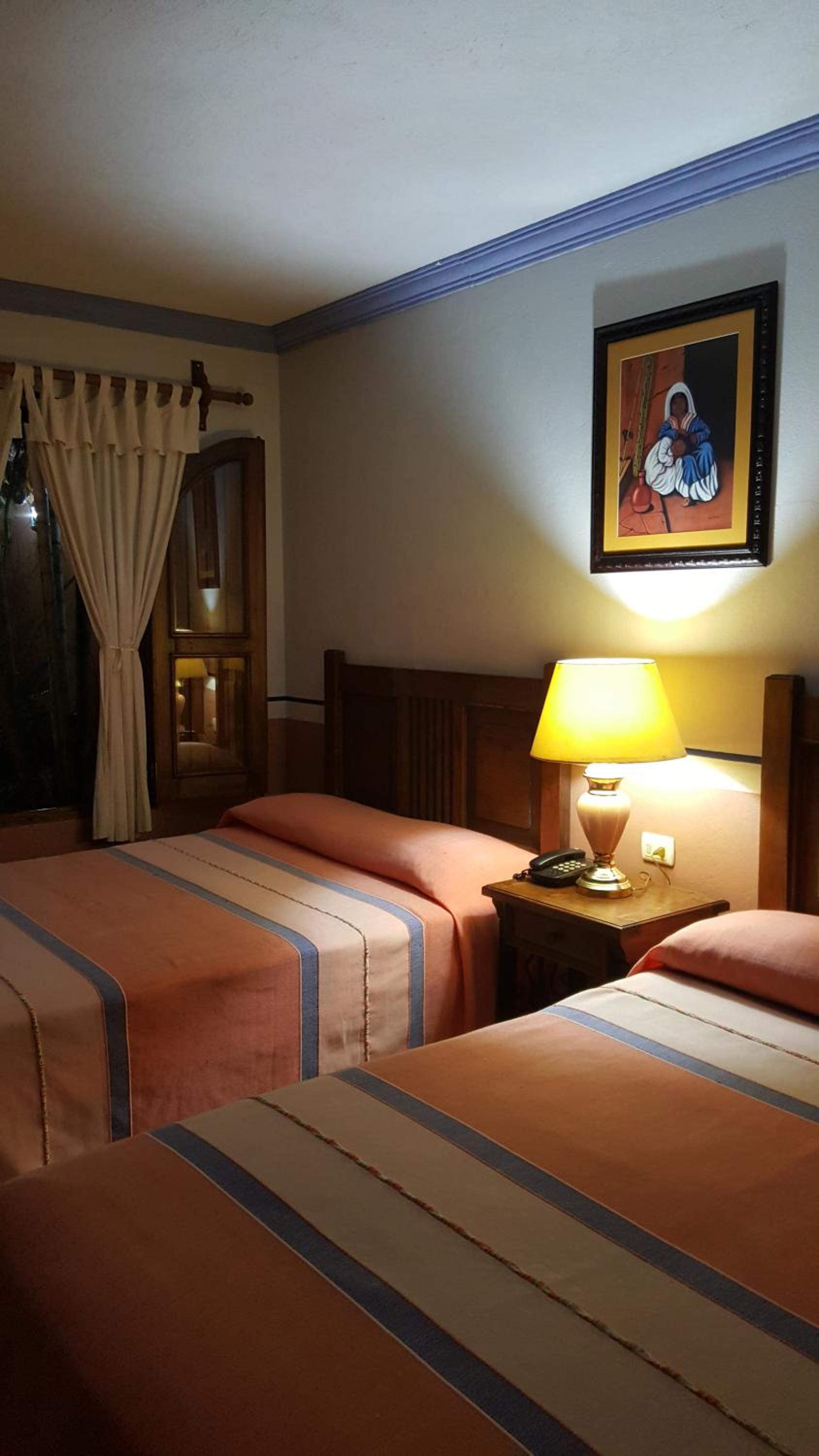 Standard Twin Room photo 2