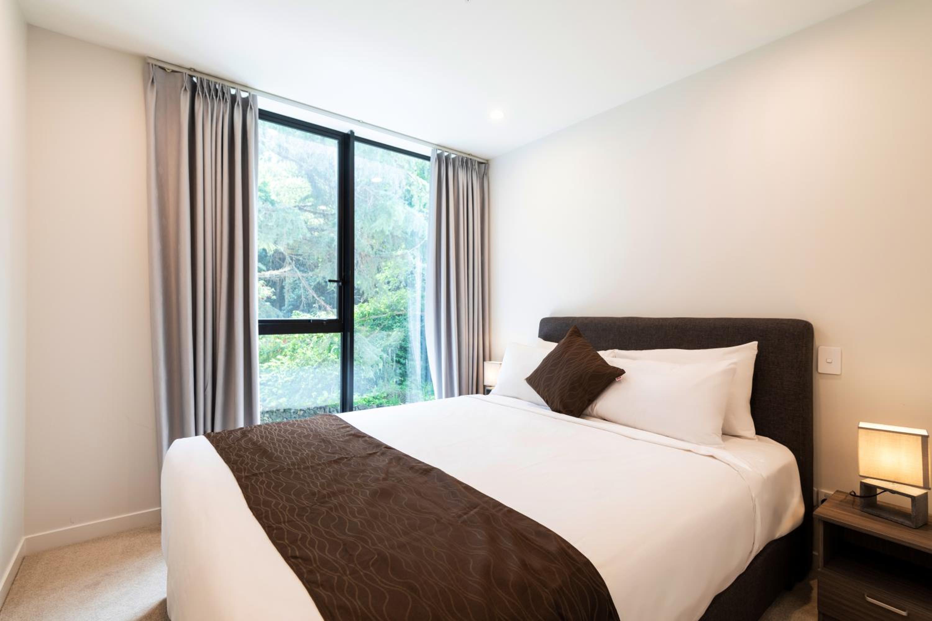 Superior Two-Bedroom Suite with Free Secured Parking - Photo 3