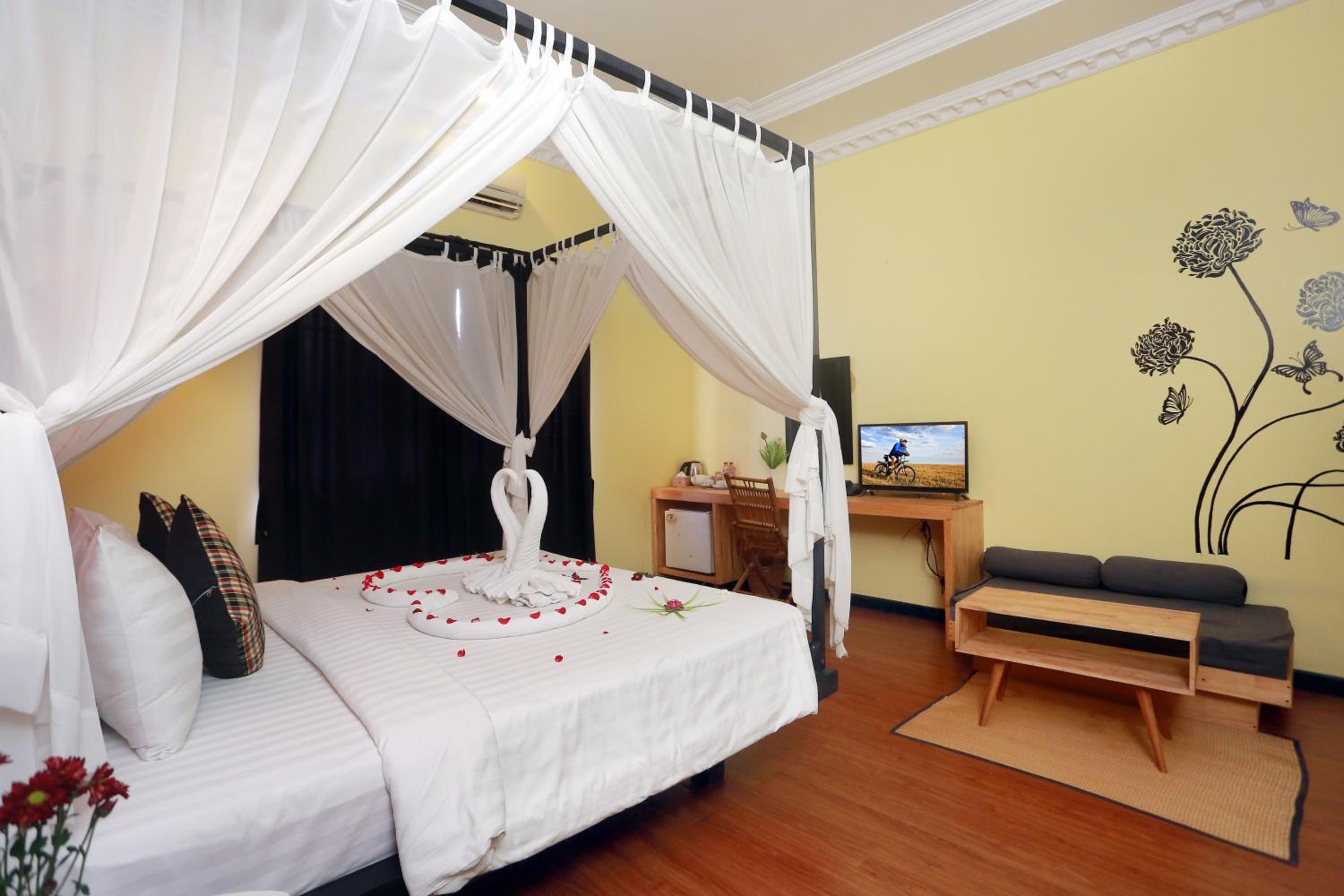 Deluxe Double or Twin Room @ Free Pickup - Photo 6