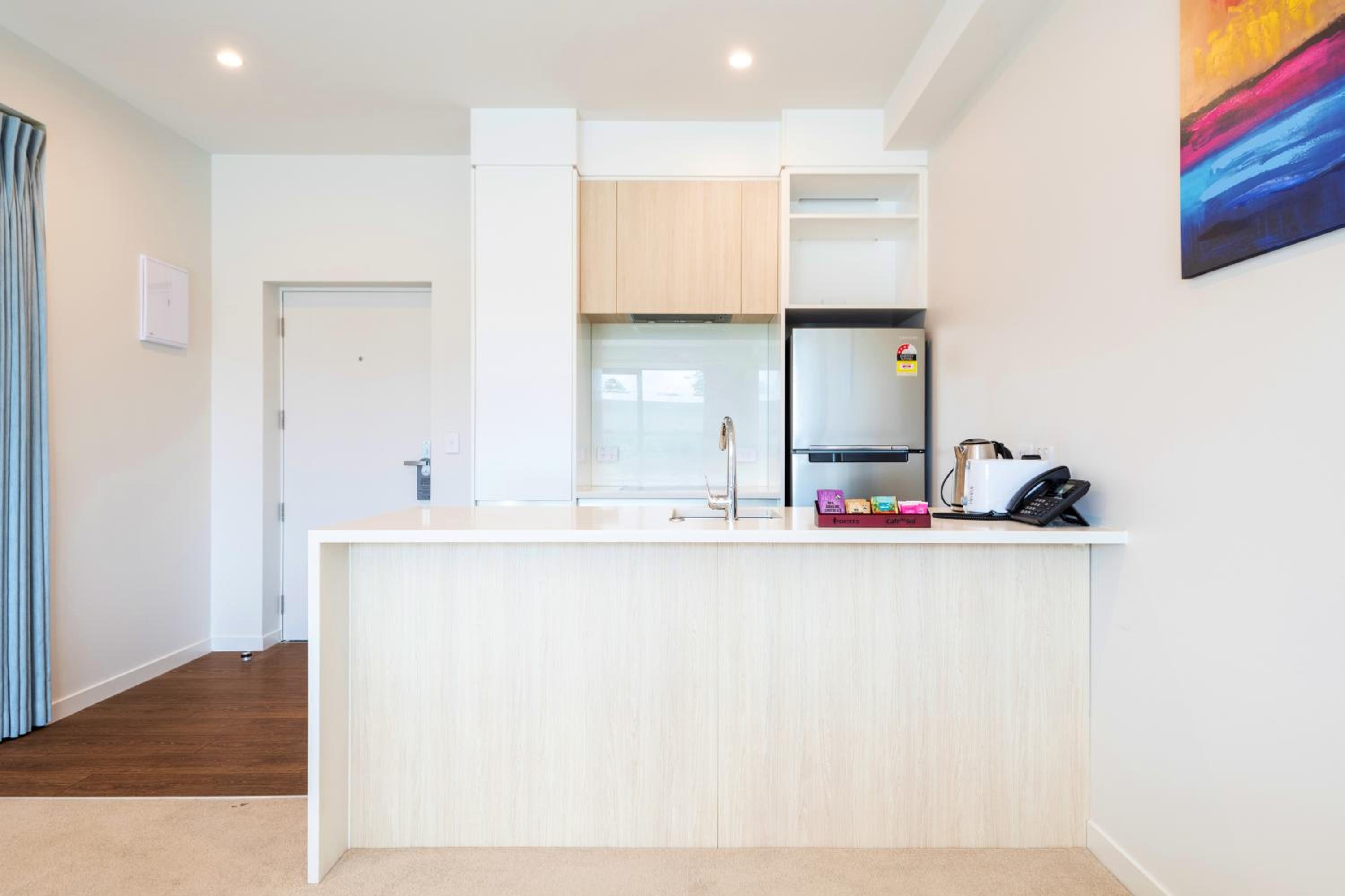 Standard Two Bedroom Suite with a free secure parking - Photo 4