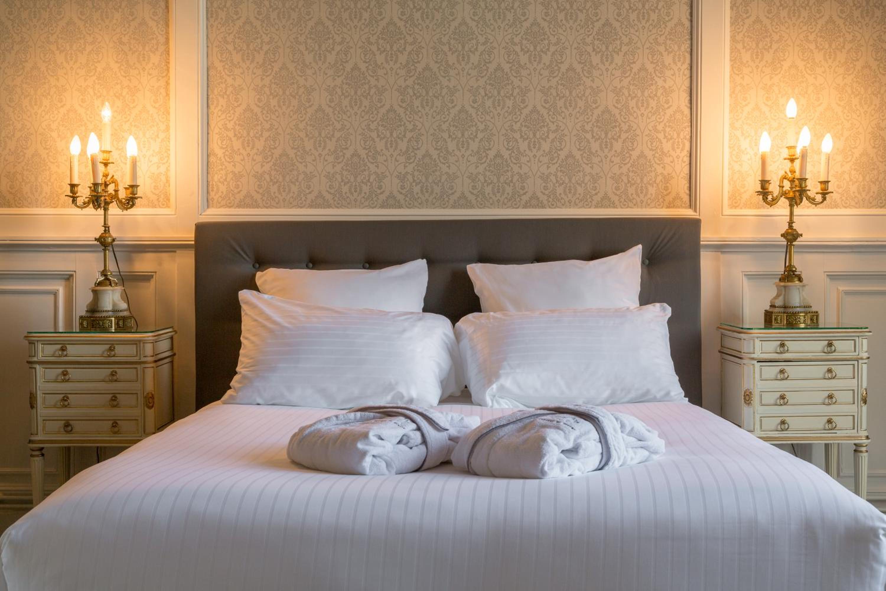 Deluxe Room - Photo 1