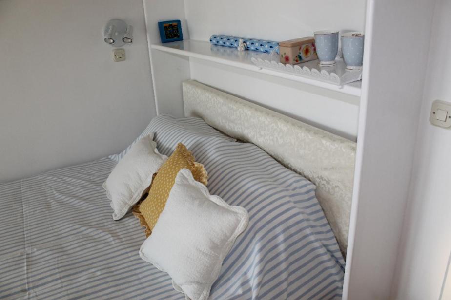 Room with View and Small Terrace (No Kitchen) - Photo 14