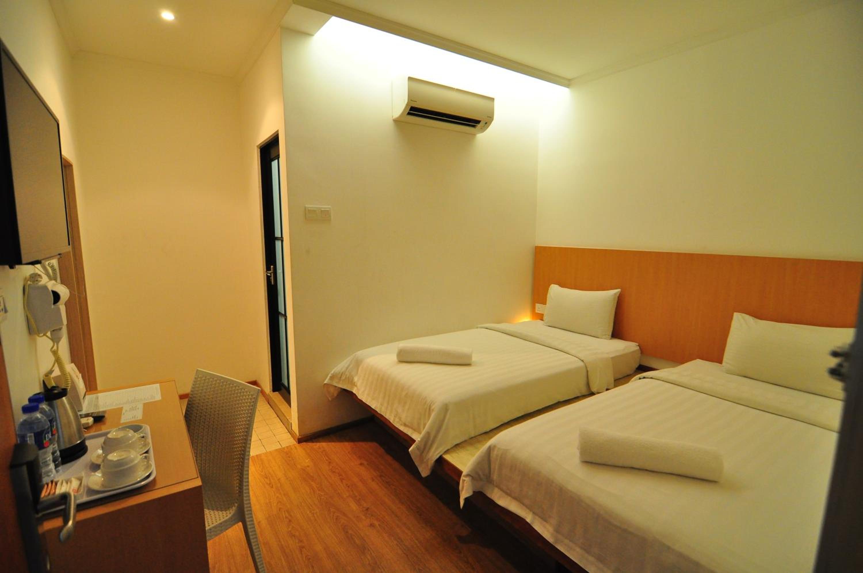 Standard Twin Room (No Window) photo 1