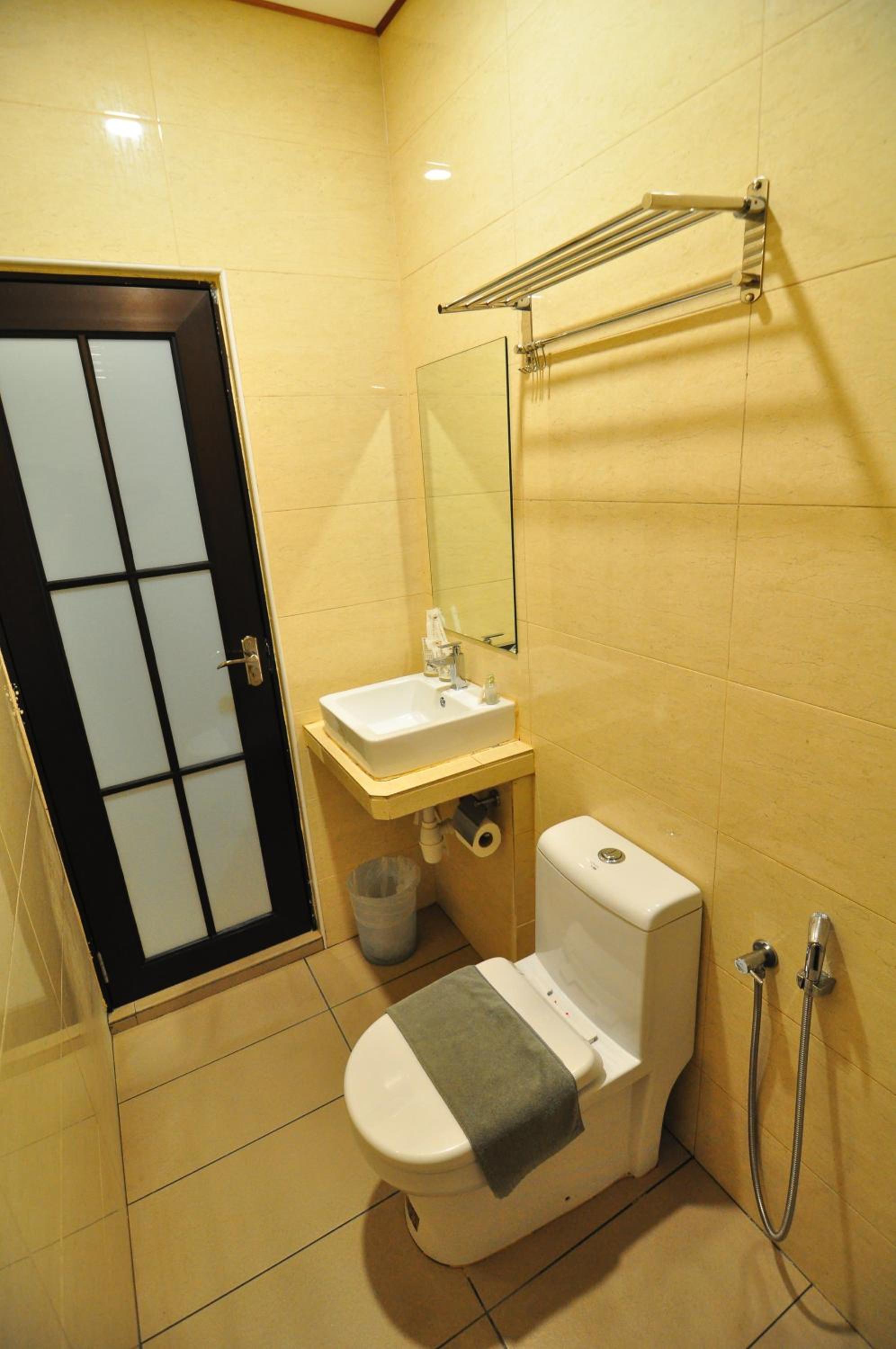 Standard Twin Room (No Window)