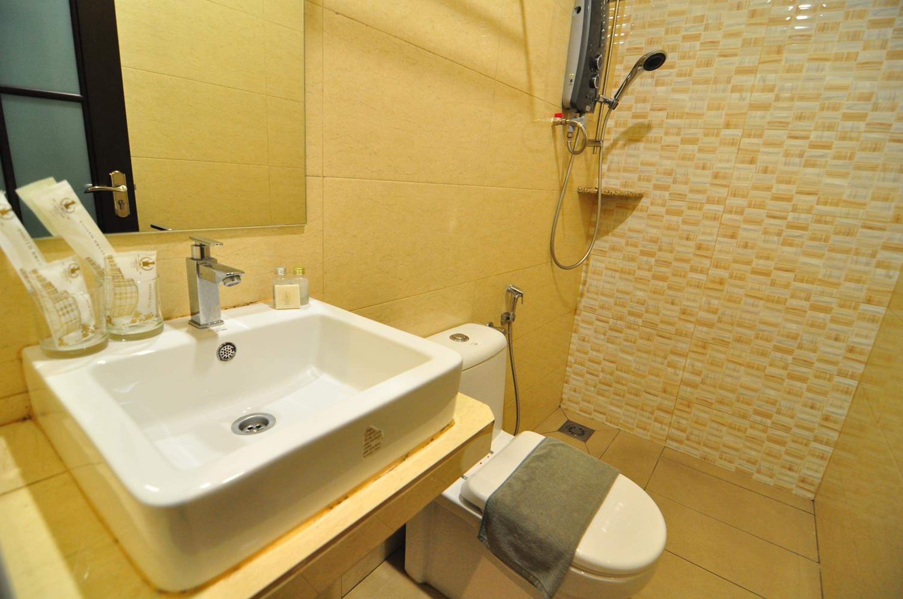Standard Twin Room (No Window) photo 3