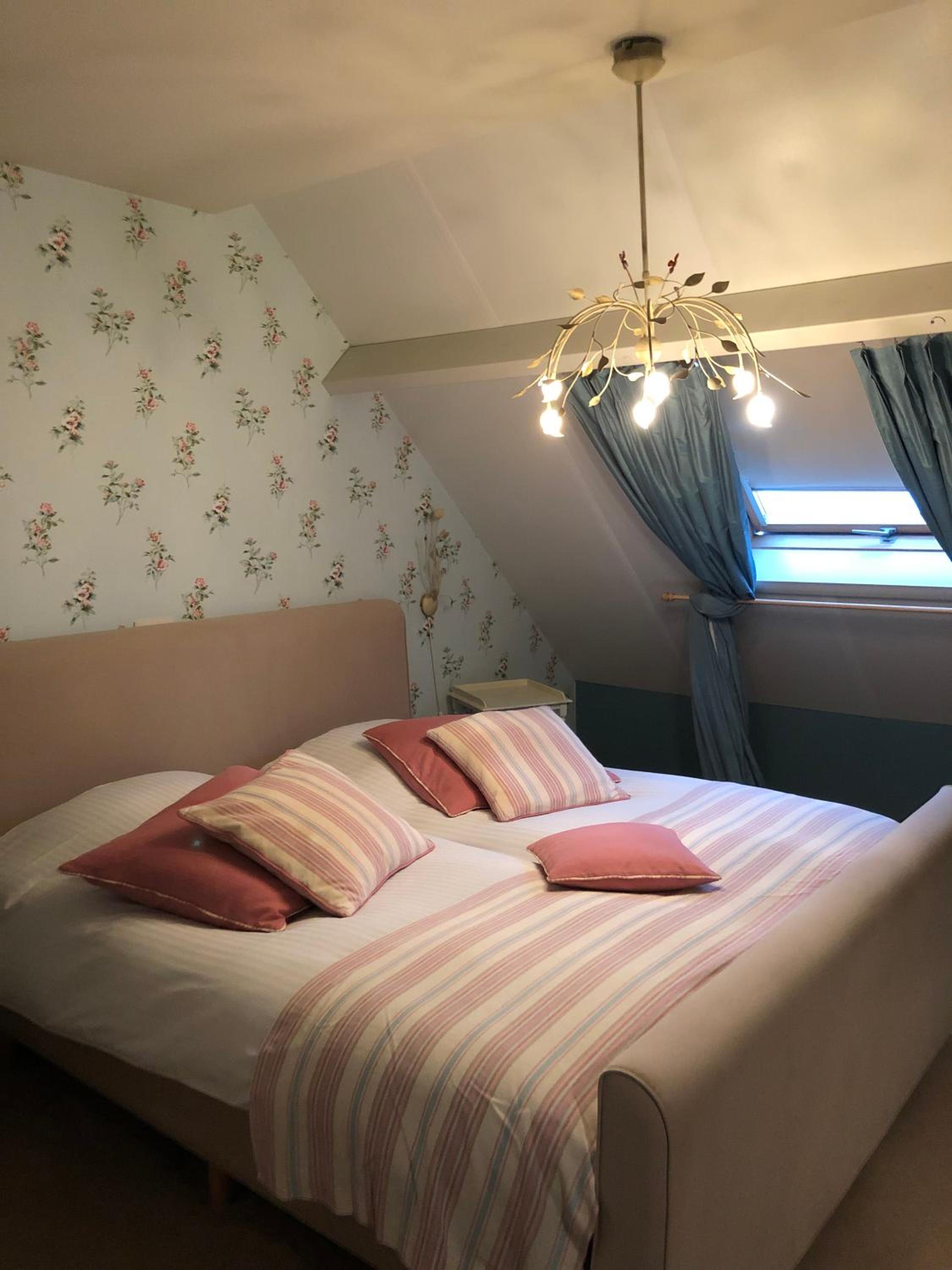 Standard Double Room - Photo 6