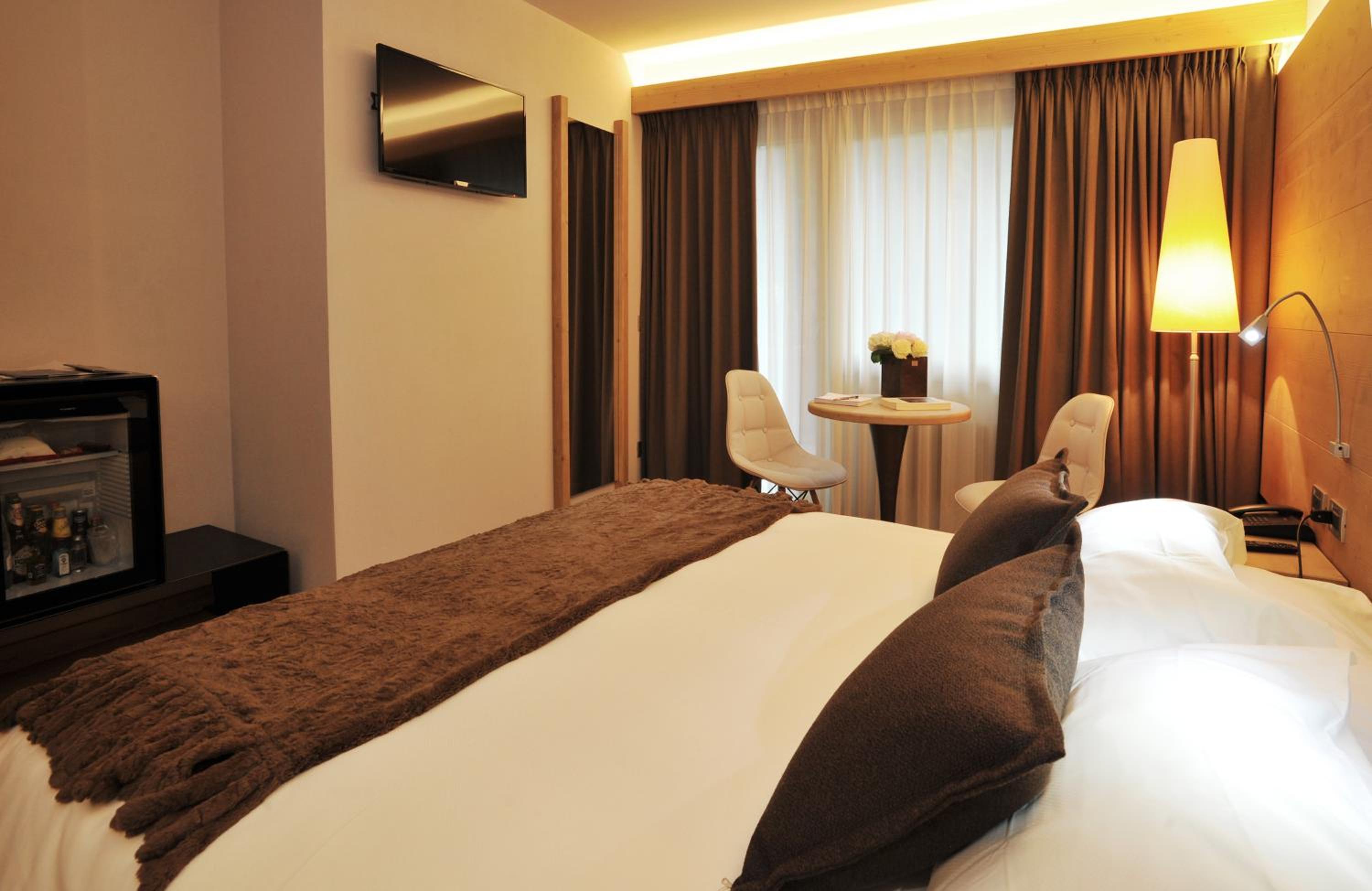 Classic Double or Twin Room - Photo 10