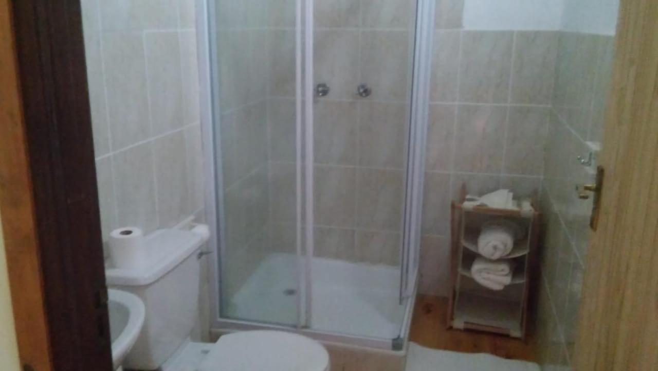 Deluxe Double Room with Shower photo 3
