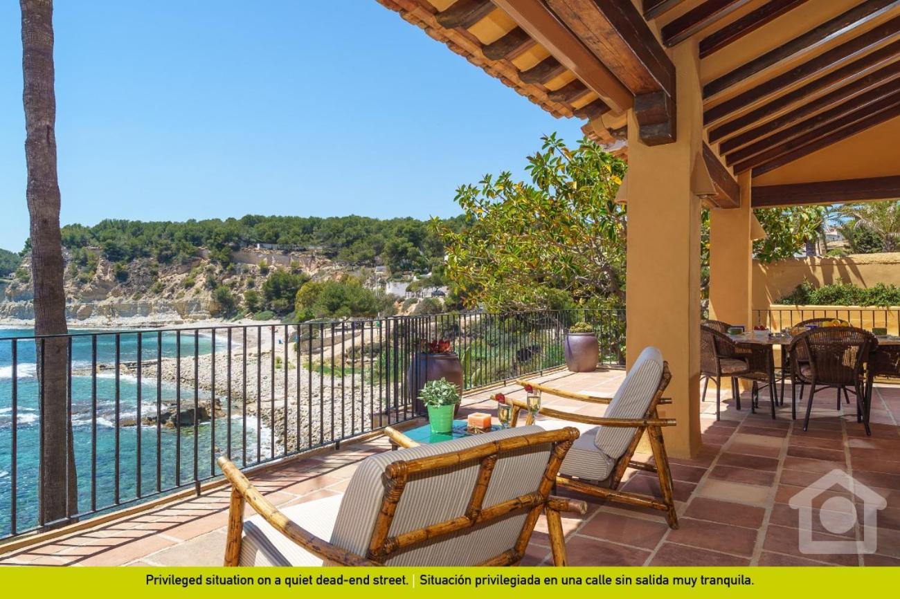 Six-Bedroom Villa  photo 1