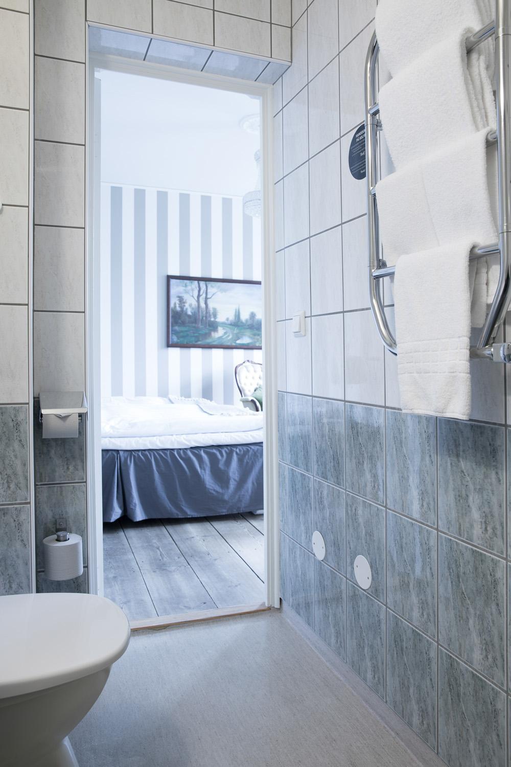 Double or Twin Room with Balcony - Photo 5