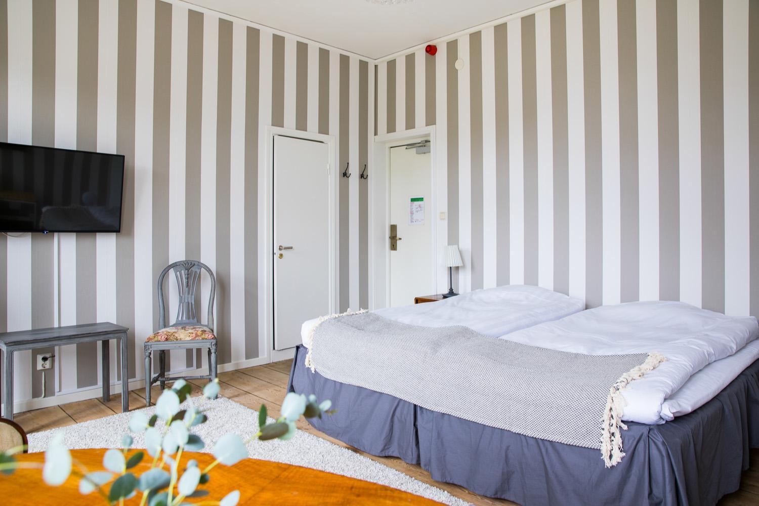 Double or Twin Room with Balcony - Photo 3