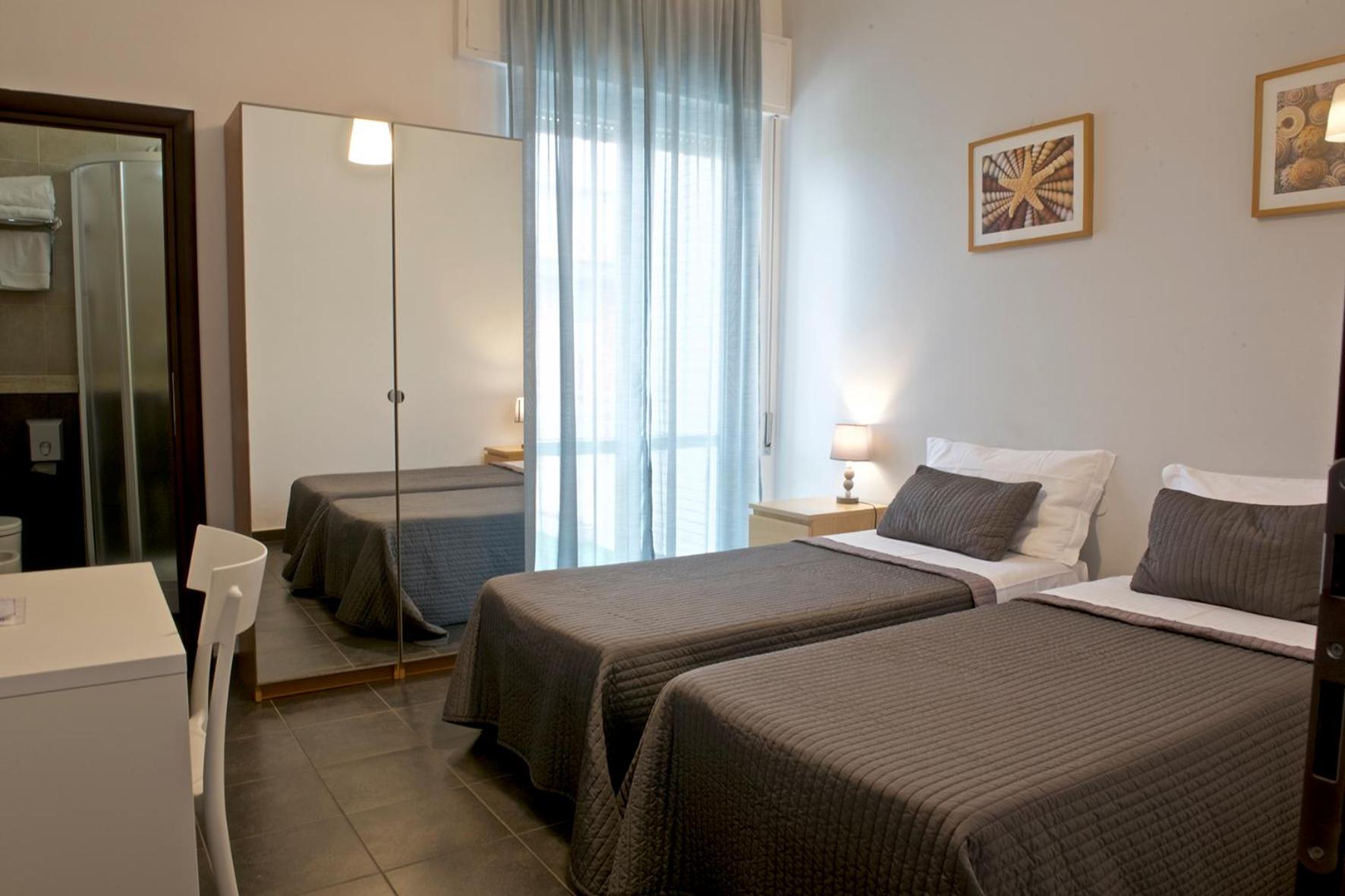 Double or Twin Room photo 2