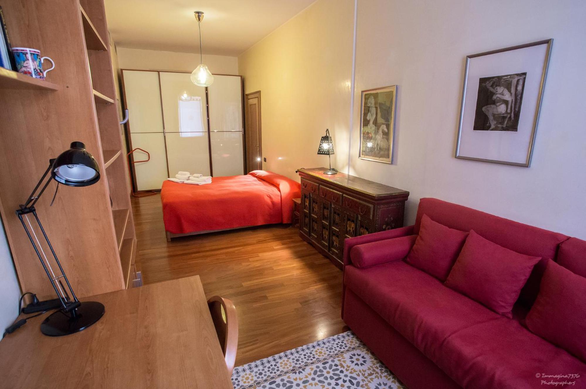 One-Bedroom Apartment photo 2