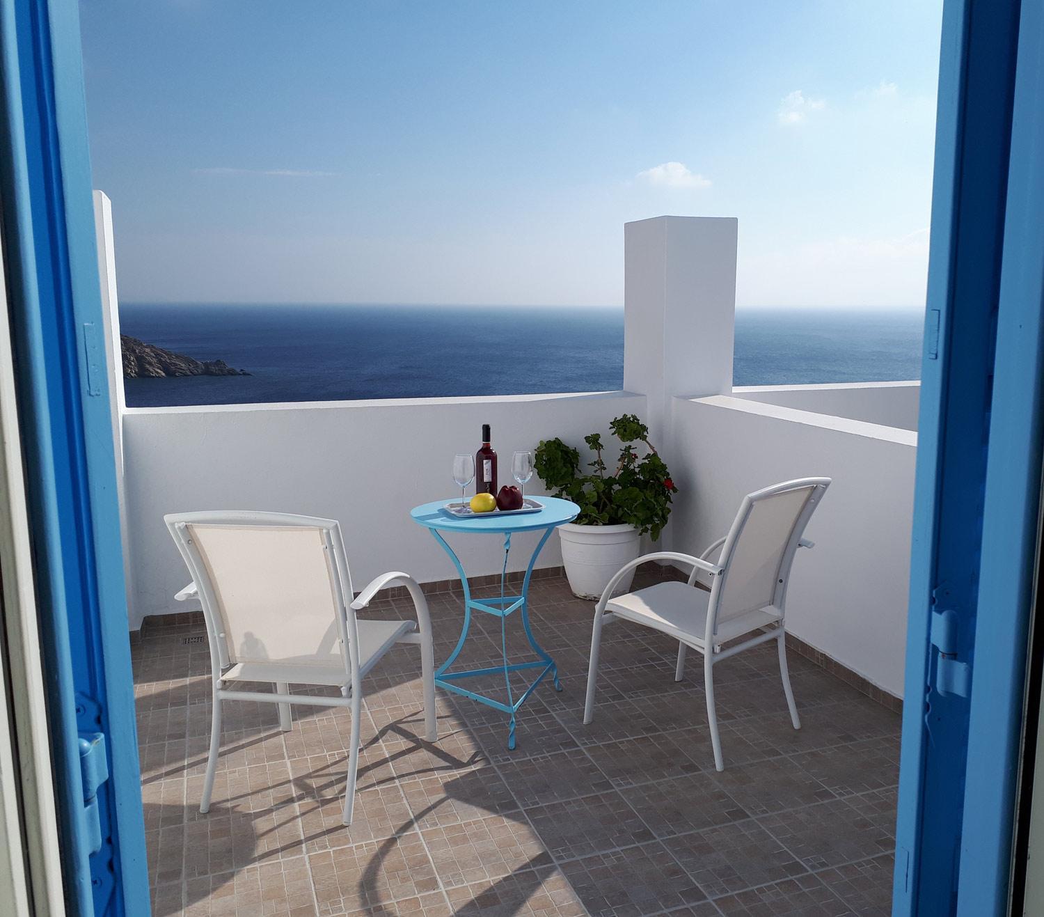 Double or Twin Room with Sea View photo 2