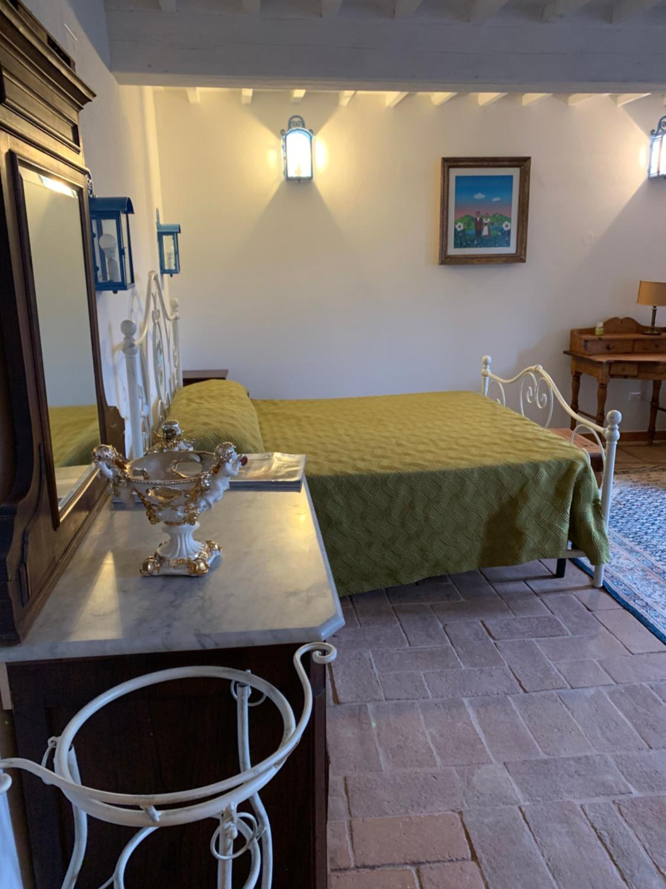 Deluxe King Suite