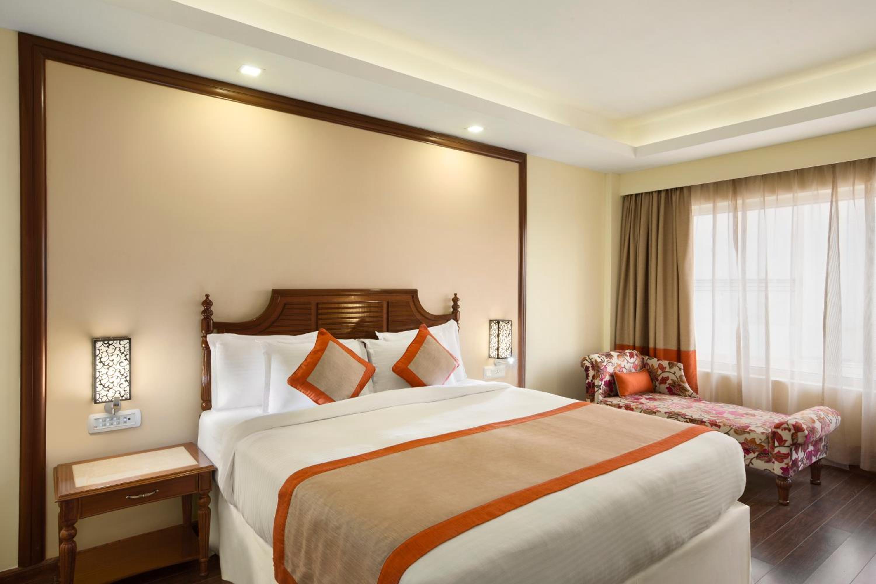 Club King Non-Smoking Room - Book & Unlock Exclusive Deals