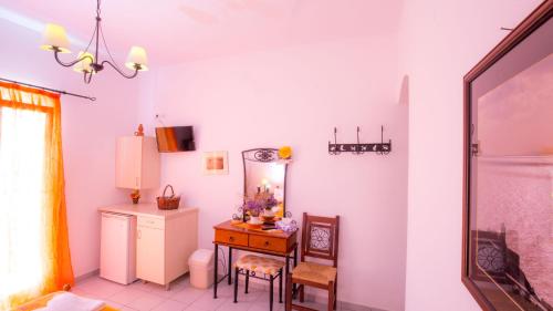 Double Room with Sea View - Photo 12