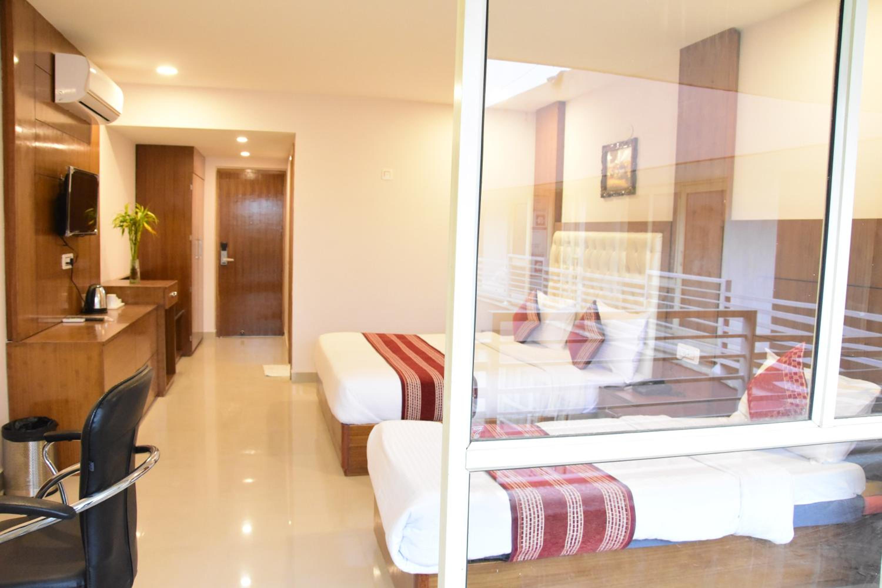 Trio Room - Photo 3