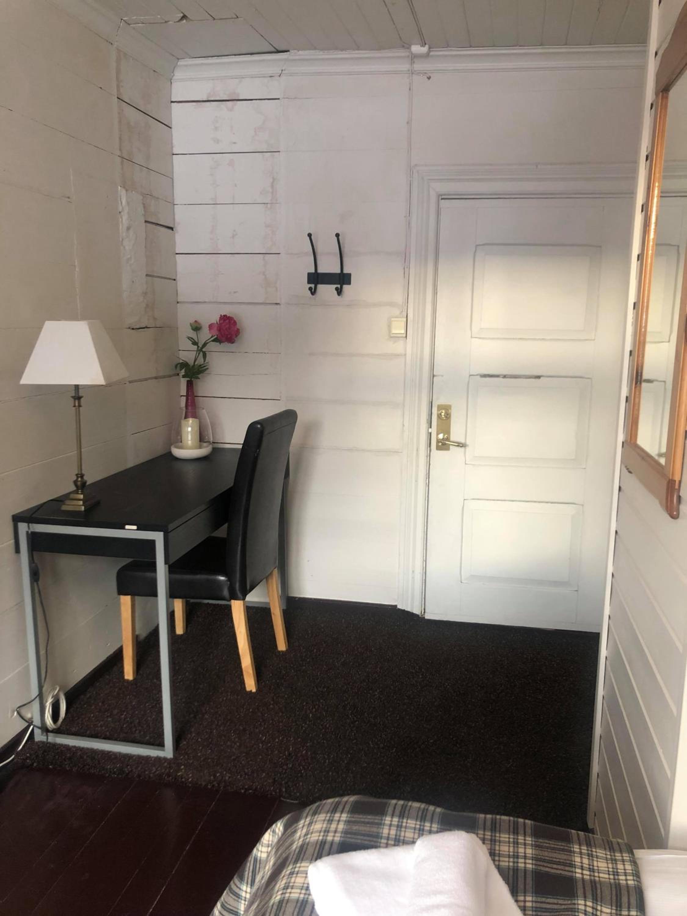 Double Room with Private Bathroom photo 3