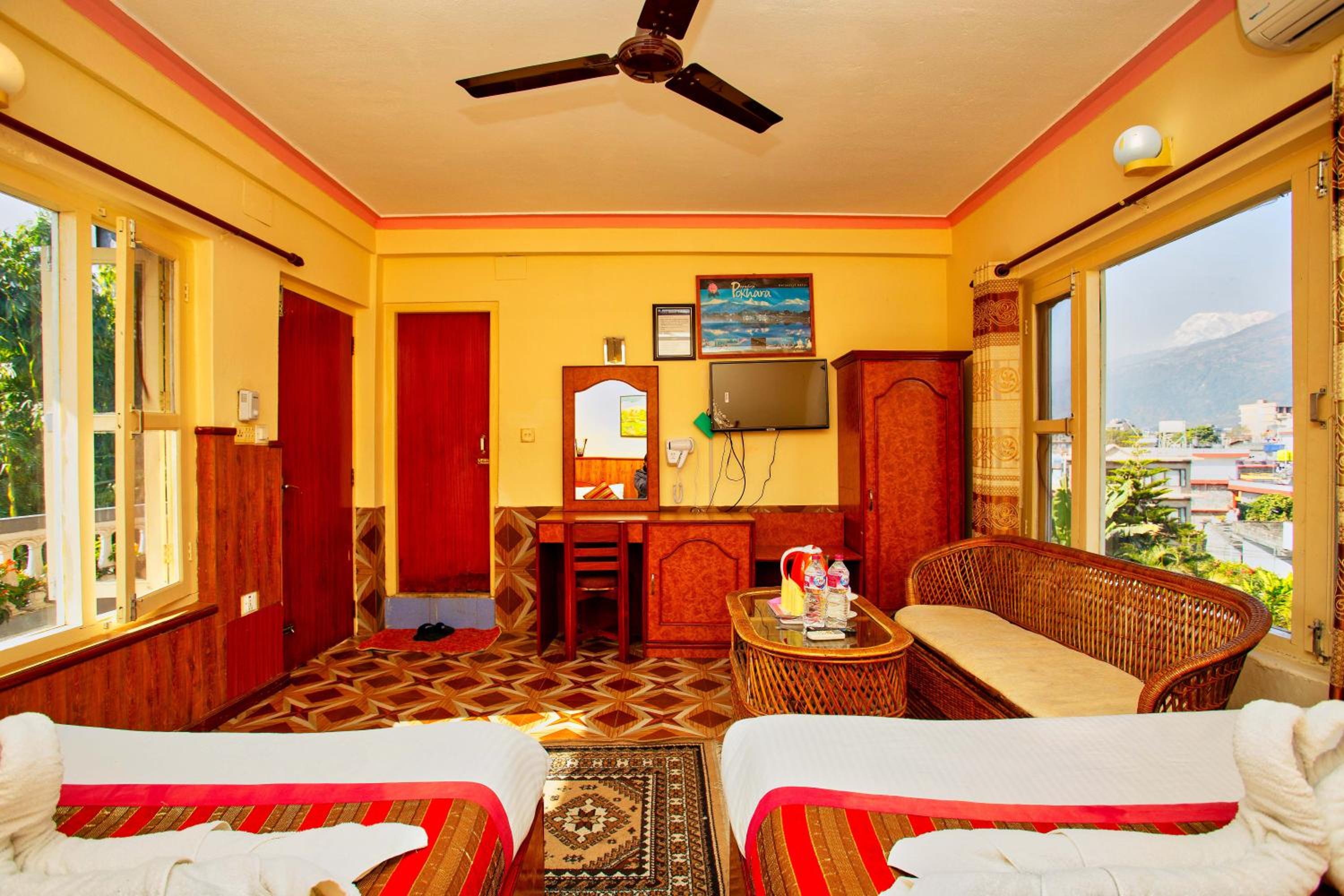 Deluxe Twin Room - Photo 2