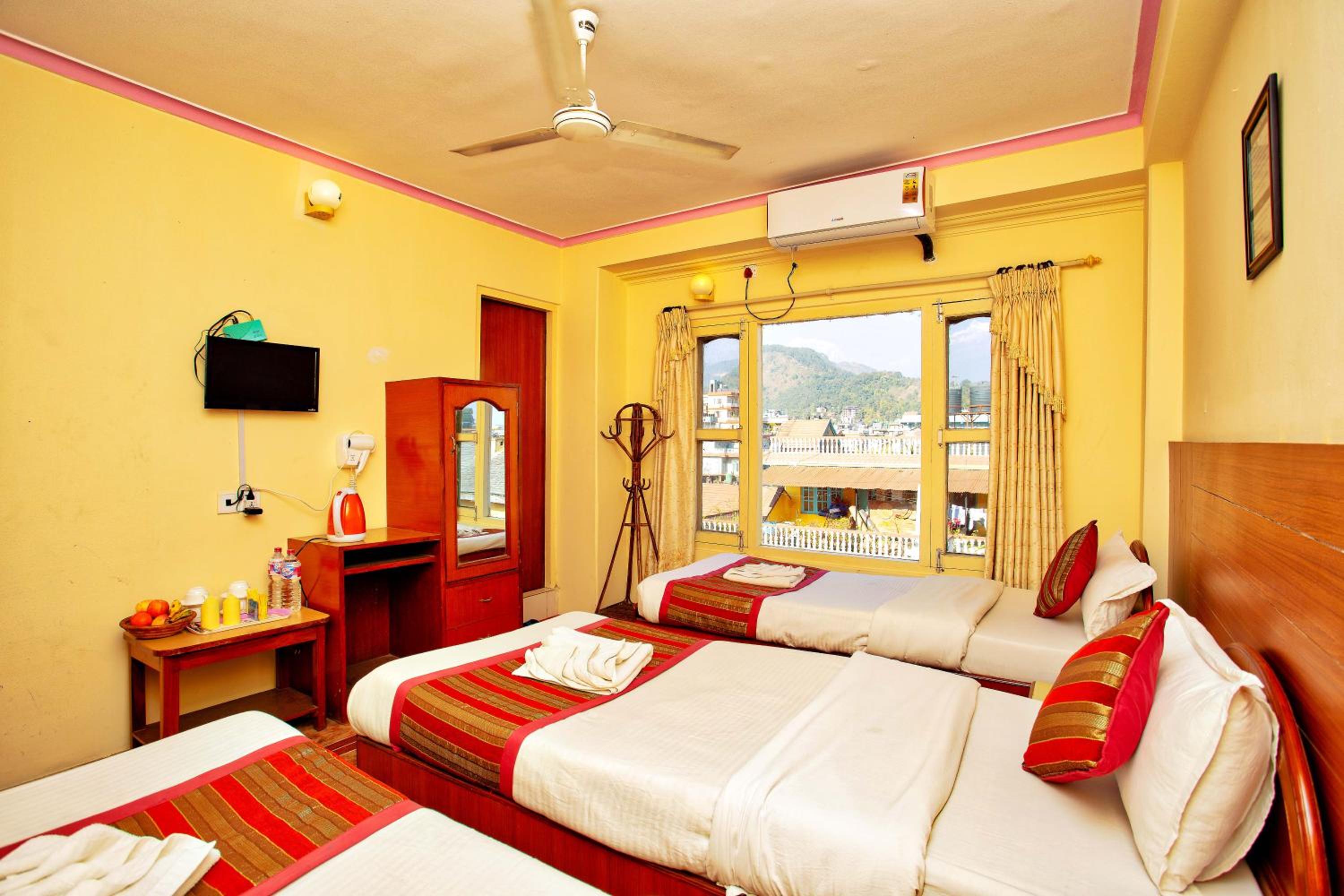 Deluxe Triple Room - Photo 1