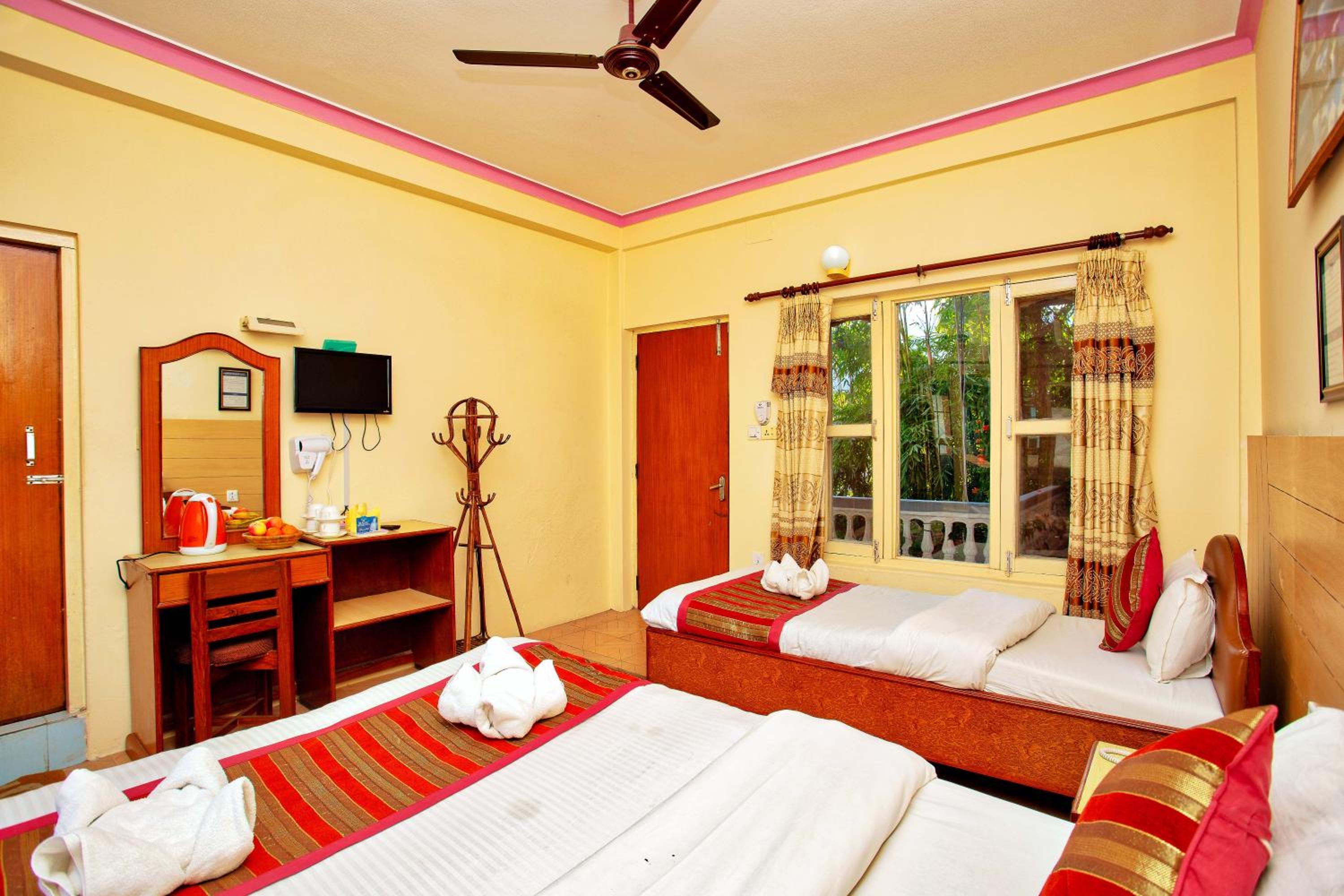 Deluxe Family Room - Photo 1