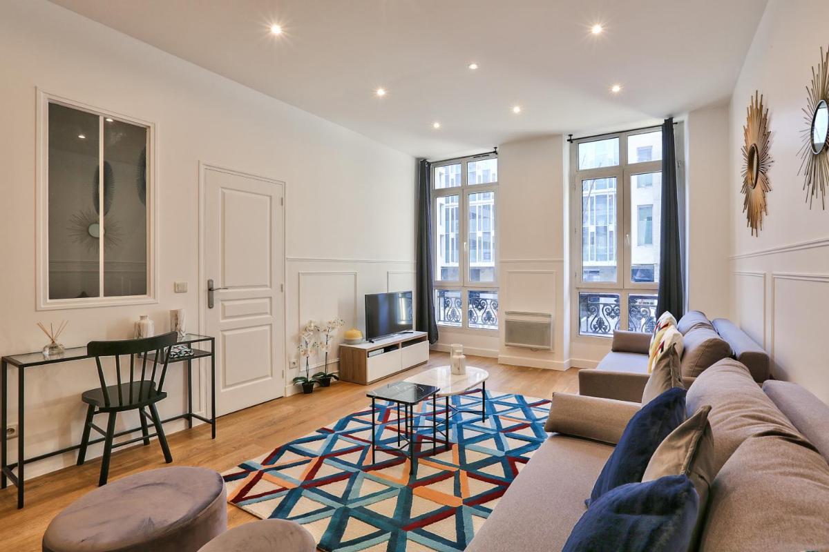 Apartment photo 2