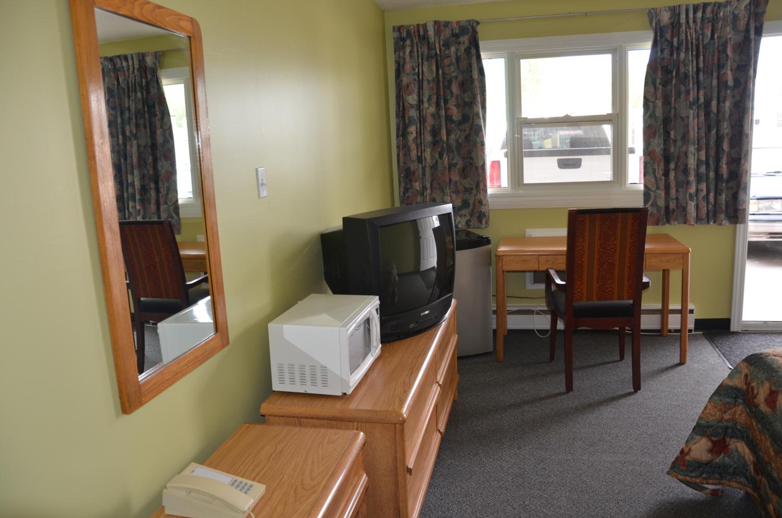 Standard Queen Room photo 3