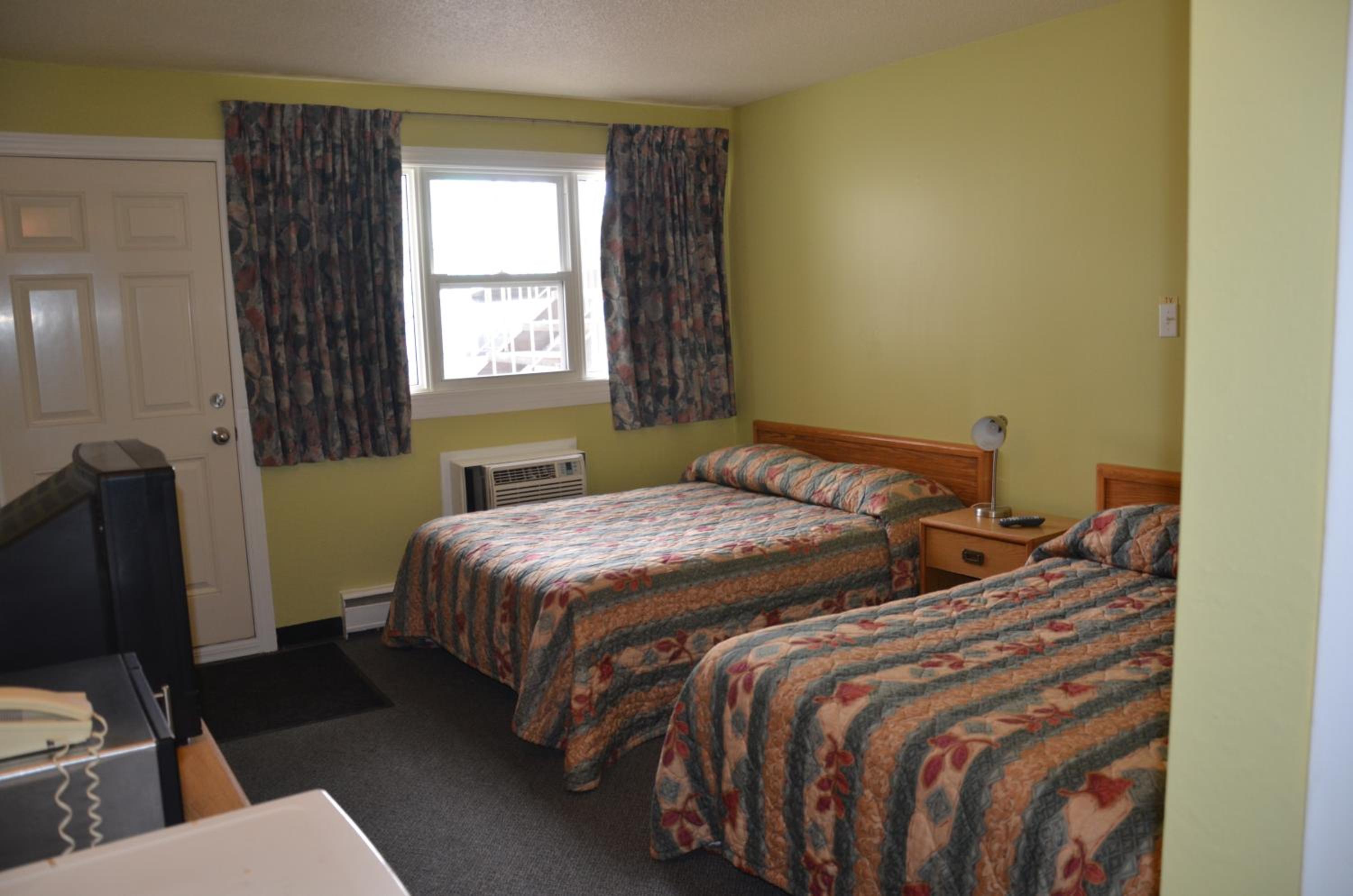 Standard Double Room with Two Double Beds photo 2