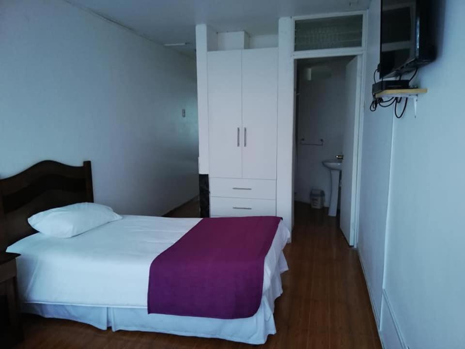 Double Room with Private Bathroom photo 3