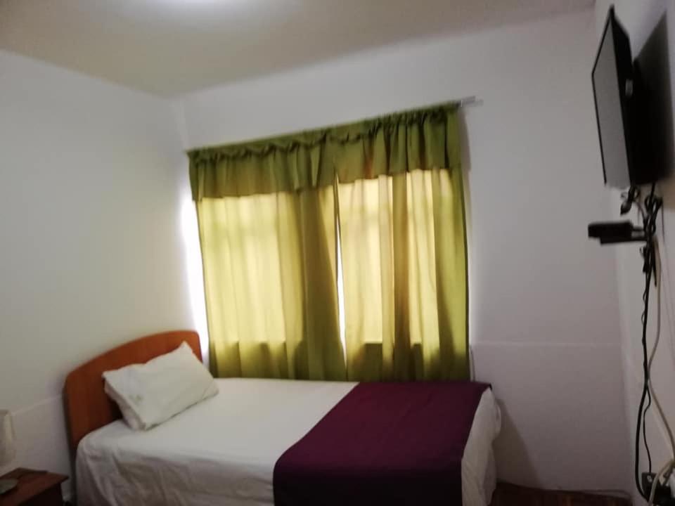 Single Room with Private Bathroom photo 3