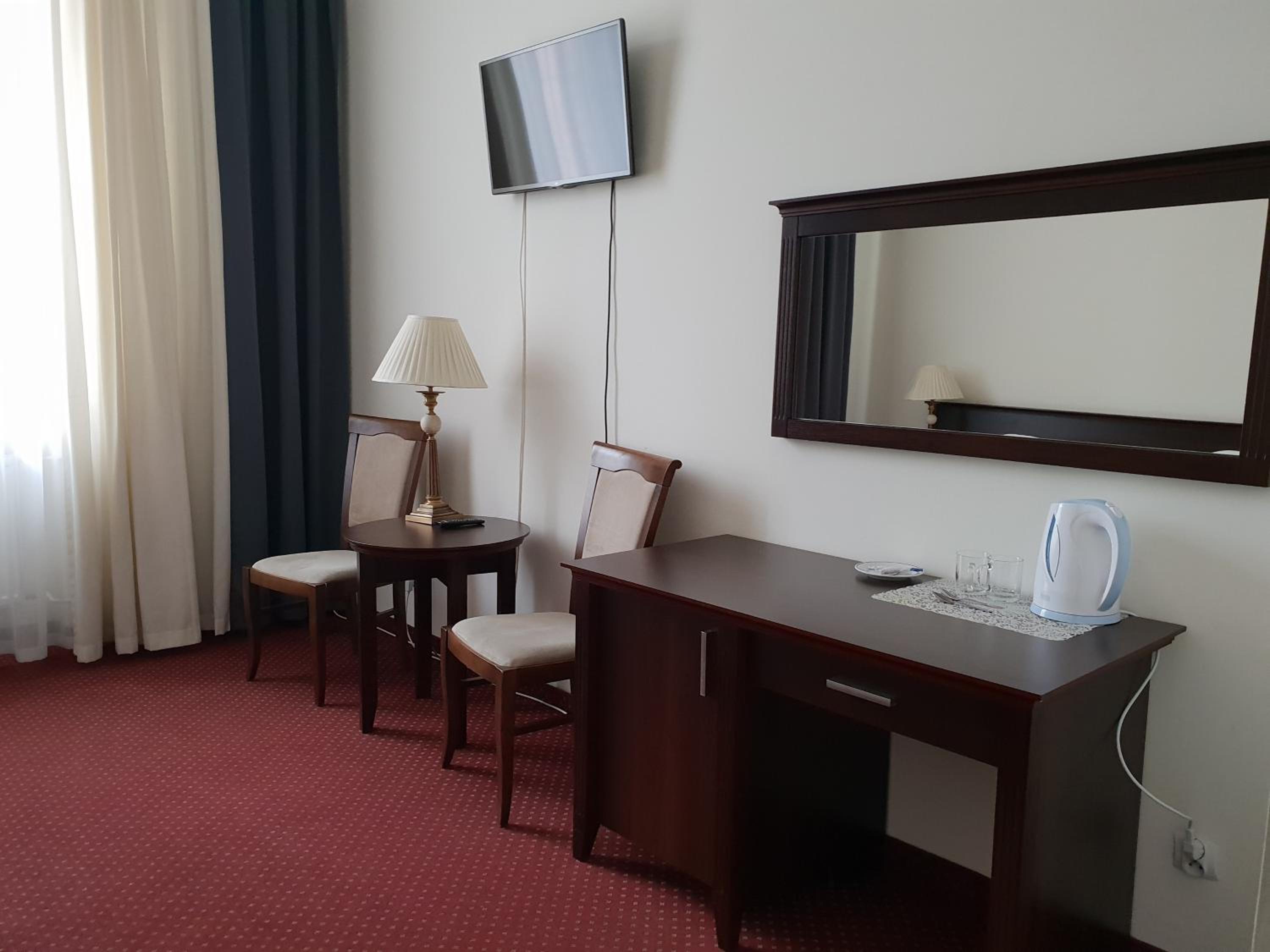 Double Room - Photo 5